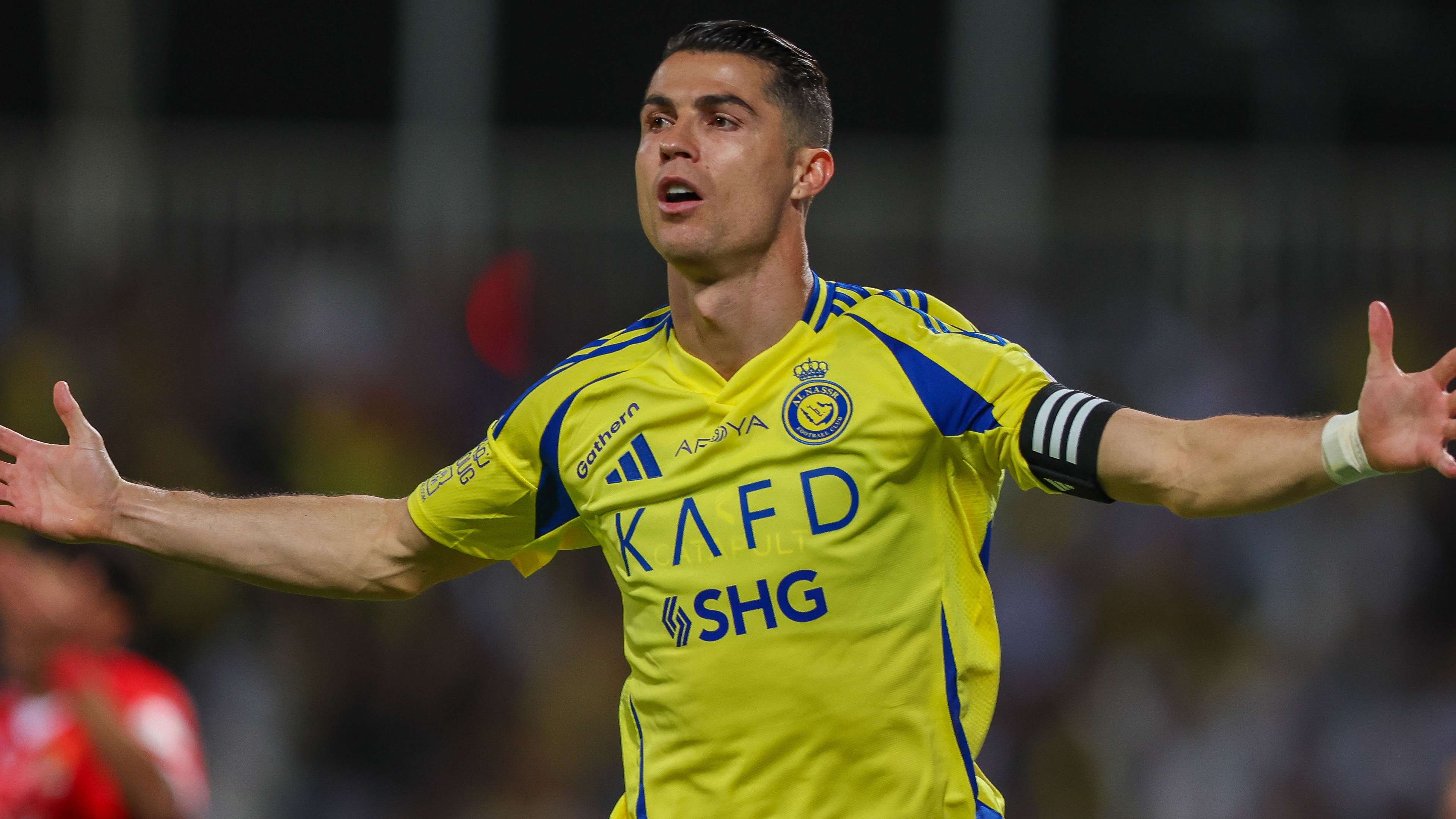 Ronaldo sends rousing message after scoring 925th career goal  