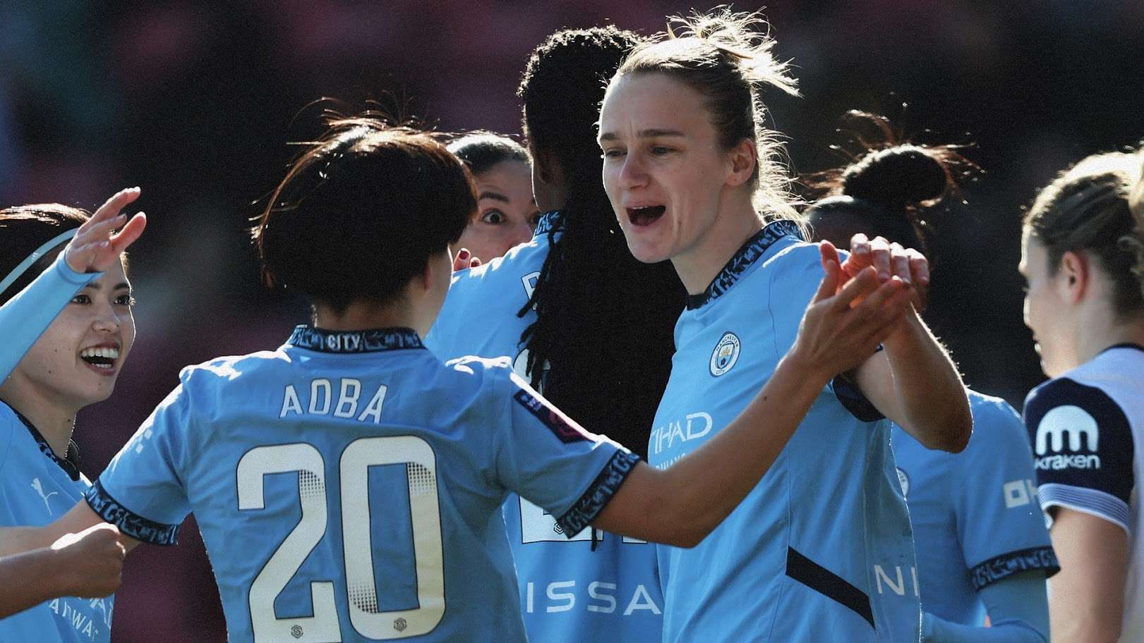 Fujino & Miedema step up to keep City in WSL top-three race  