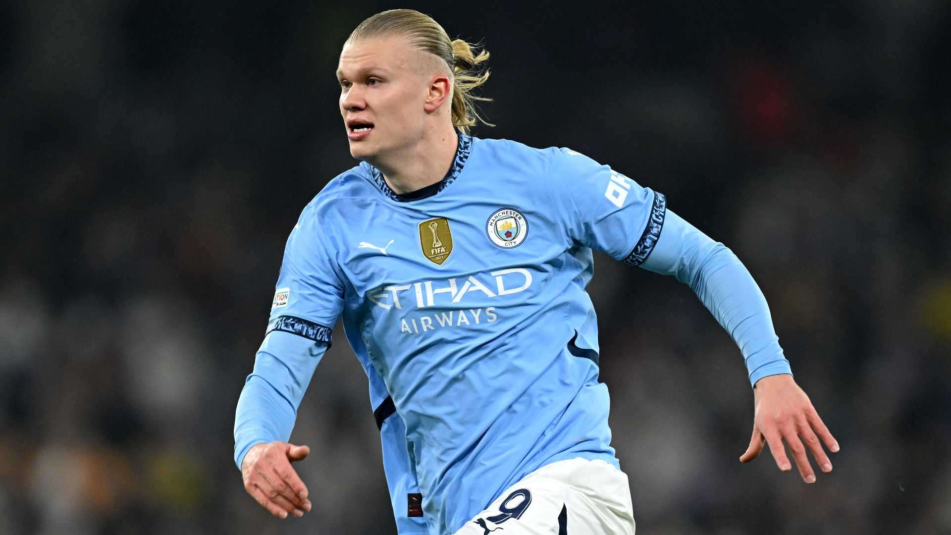 How much does Erling Haaland earn per week and annually at Man City?  