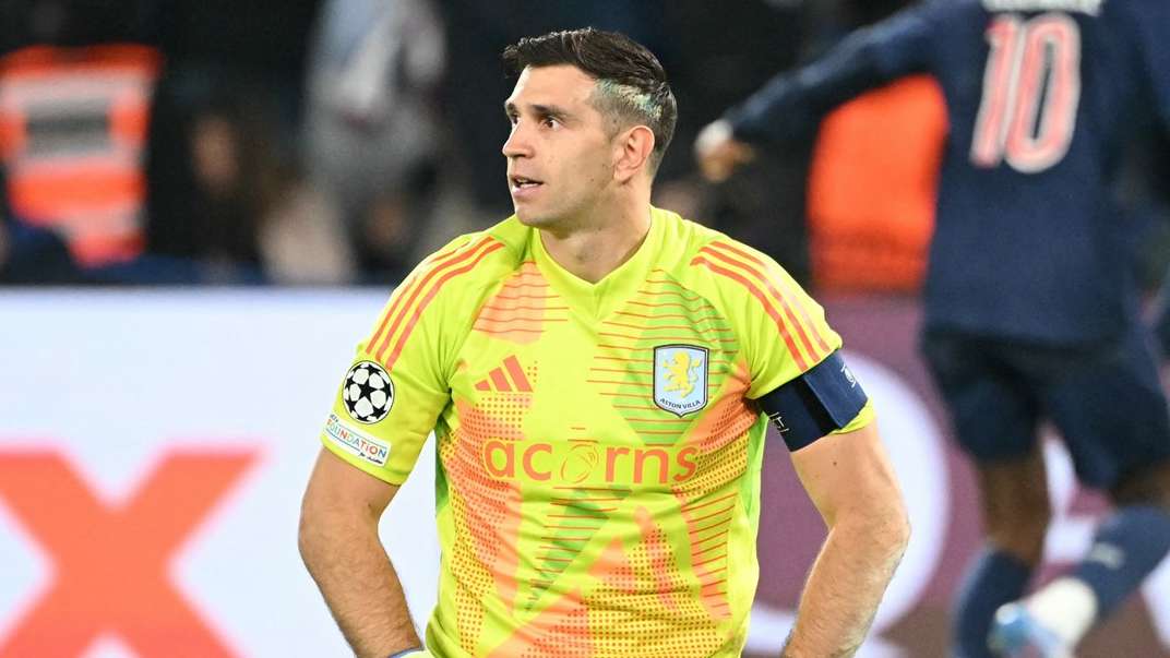 'Average' Martinez slammed for error leading to PSG goal  