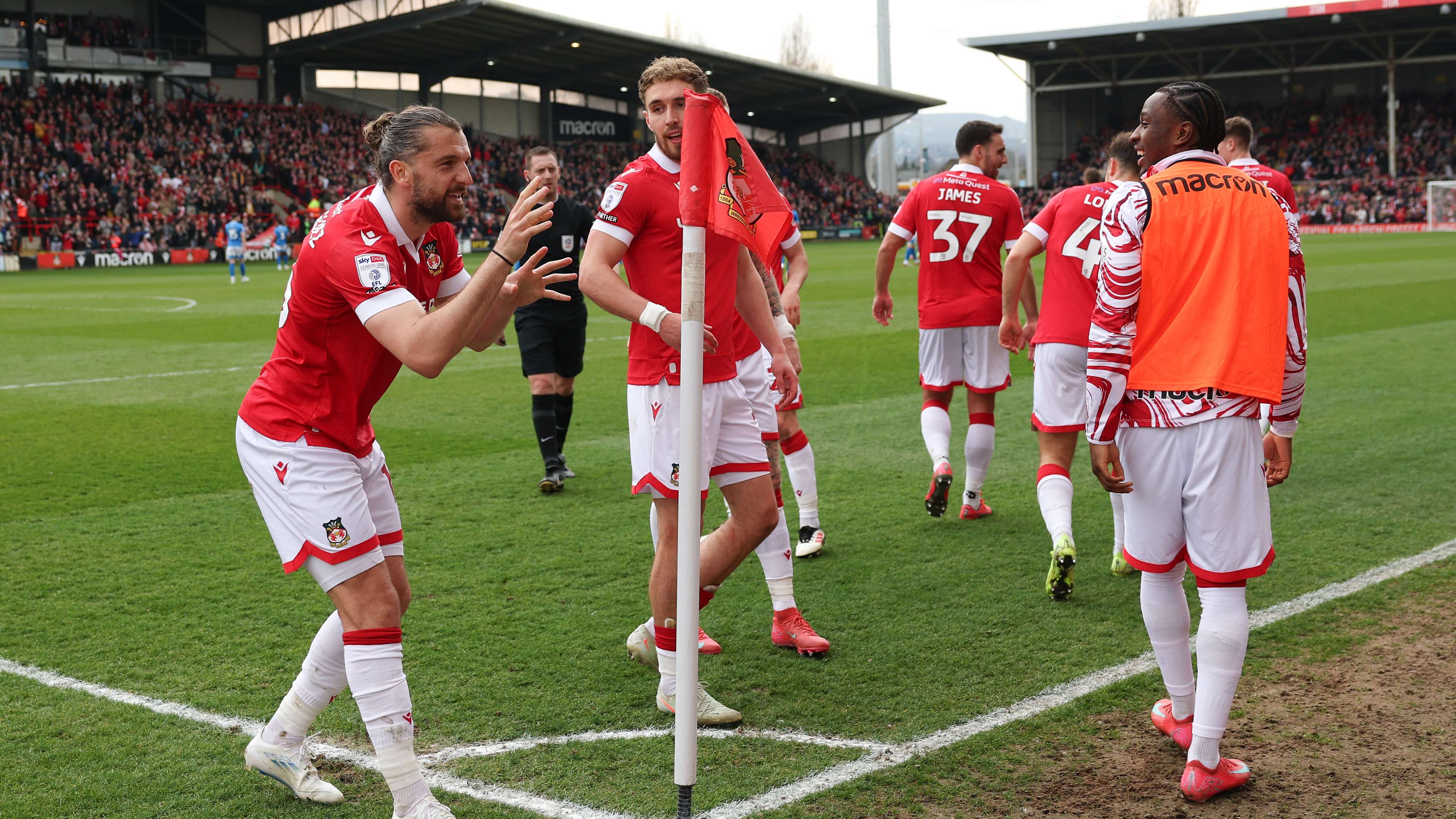 Wrexham warned of huge cost of missing out on automatic promotion  