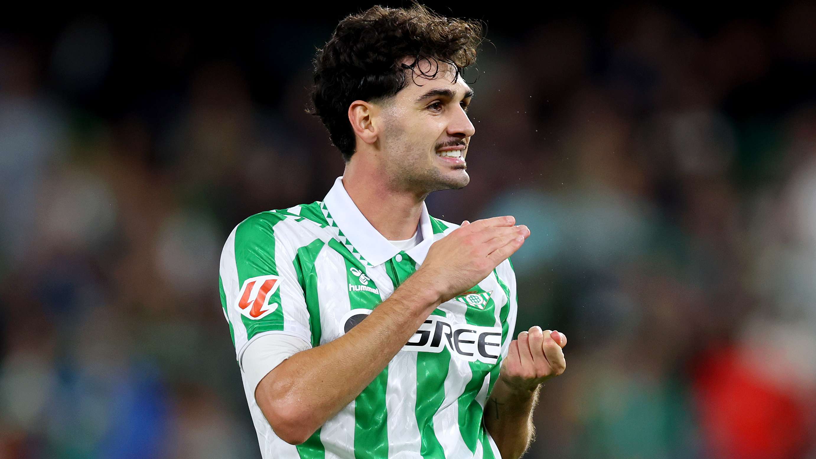 Report: Atletico Madrid enter race for USMNT, Betis star Johnny  