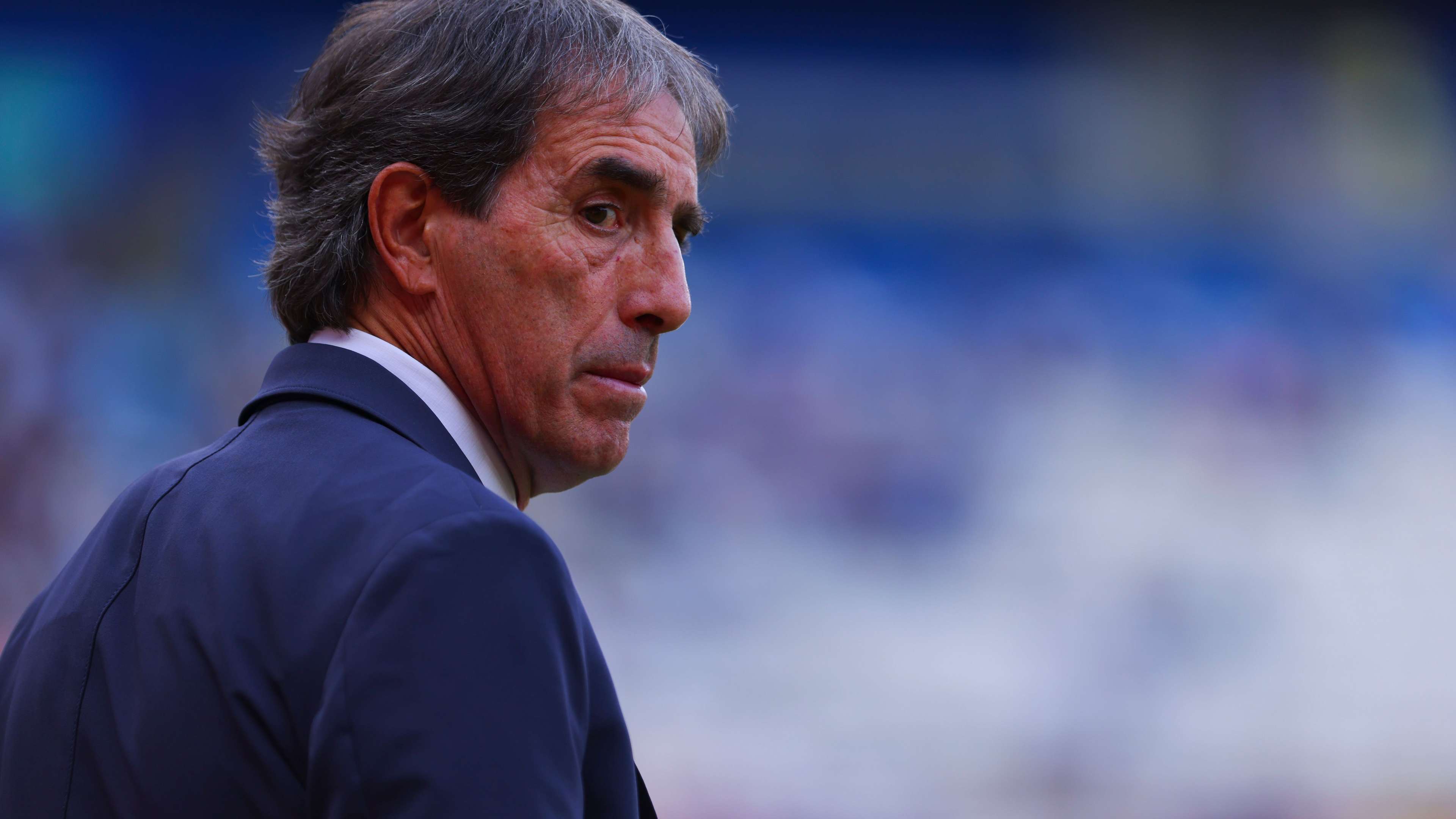 Pachuca's Almada raises his hand to coach Chivas  