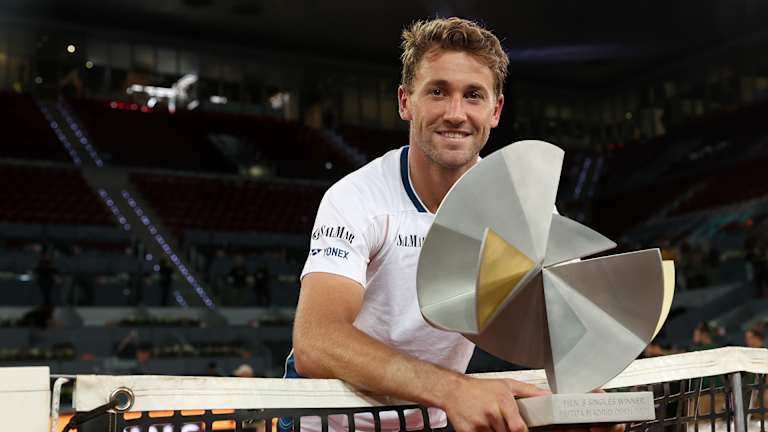 Casper the flawless frontrunner: Ruud now 20-0 this year after winning the first set  