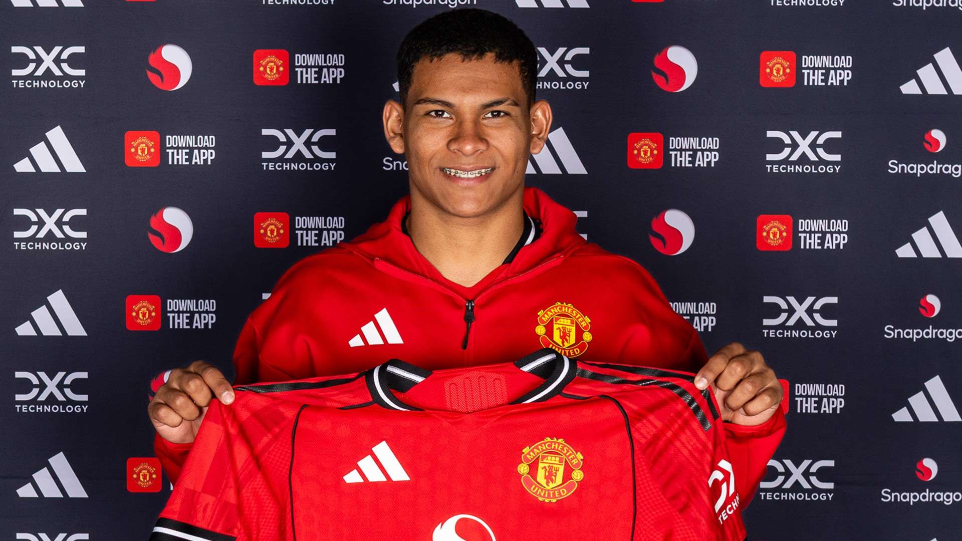 Transfers LIVE: Man Utd land their second summer signing  