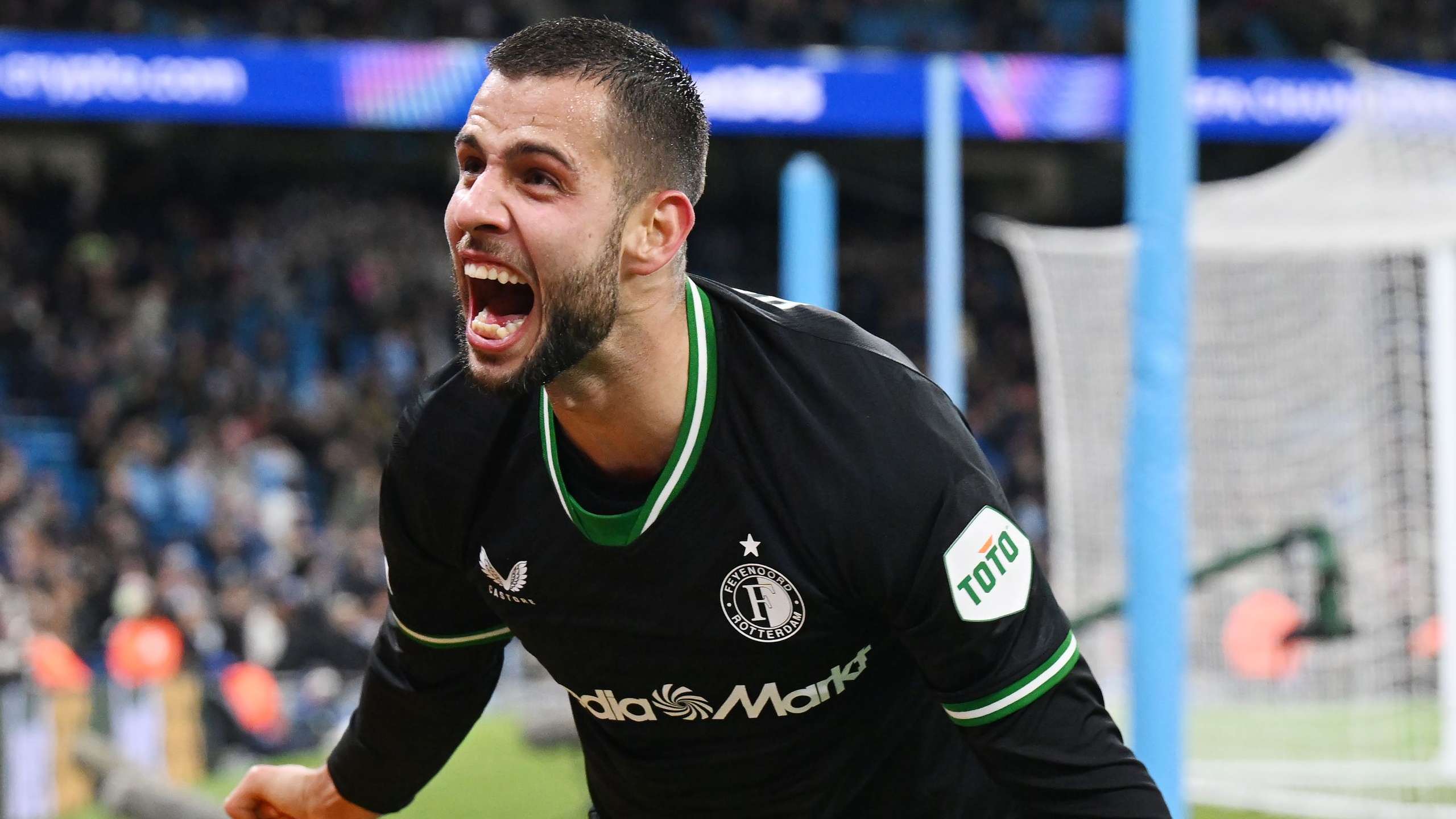 Juventus aim to beat Al-Nassr to Feyenoord defender  