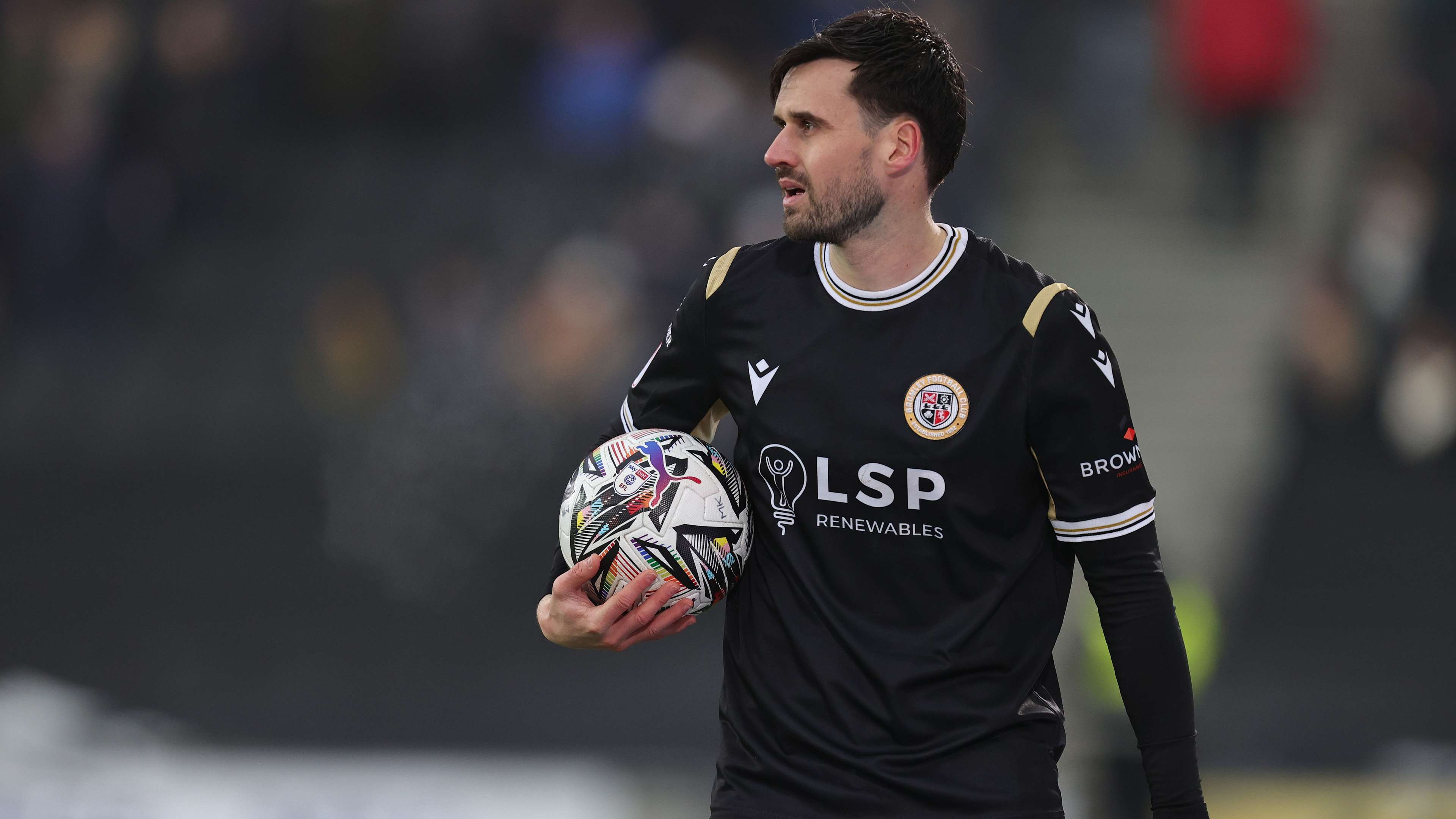 Ex-Arsenal star pens message after being rushed to hospital  