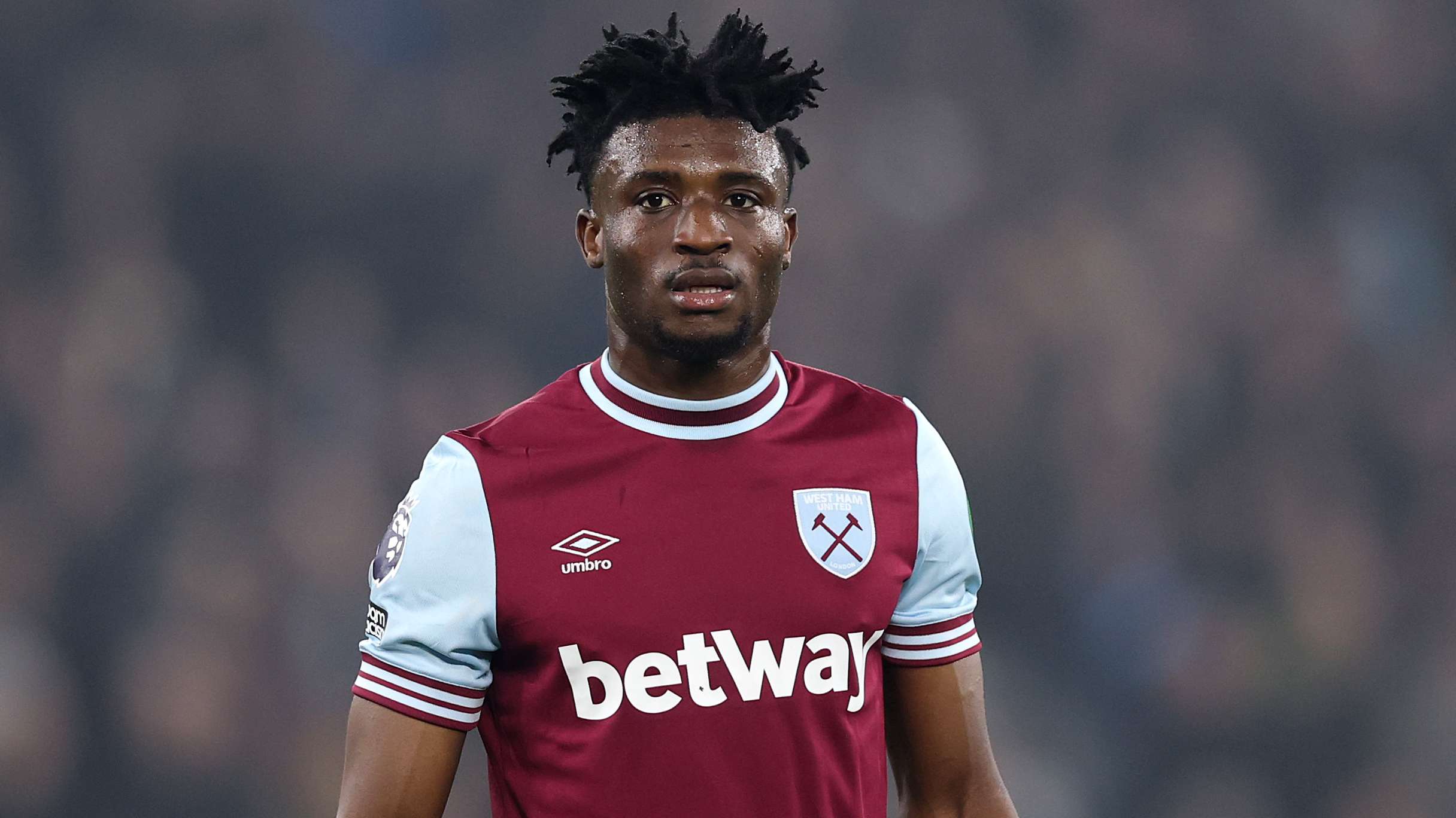 Spurs include PL and CL glory bonuses in Kudus bid  