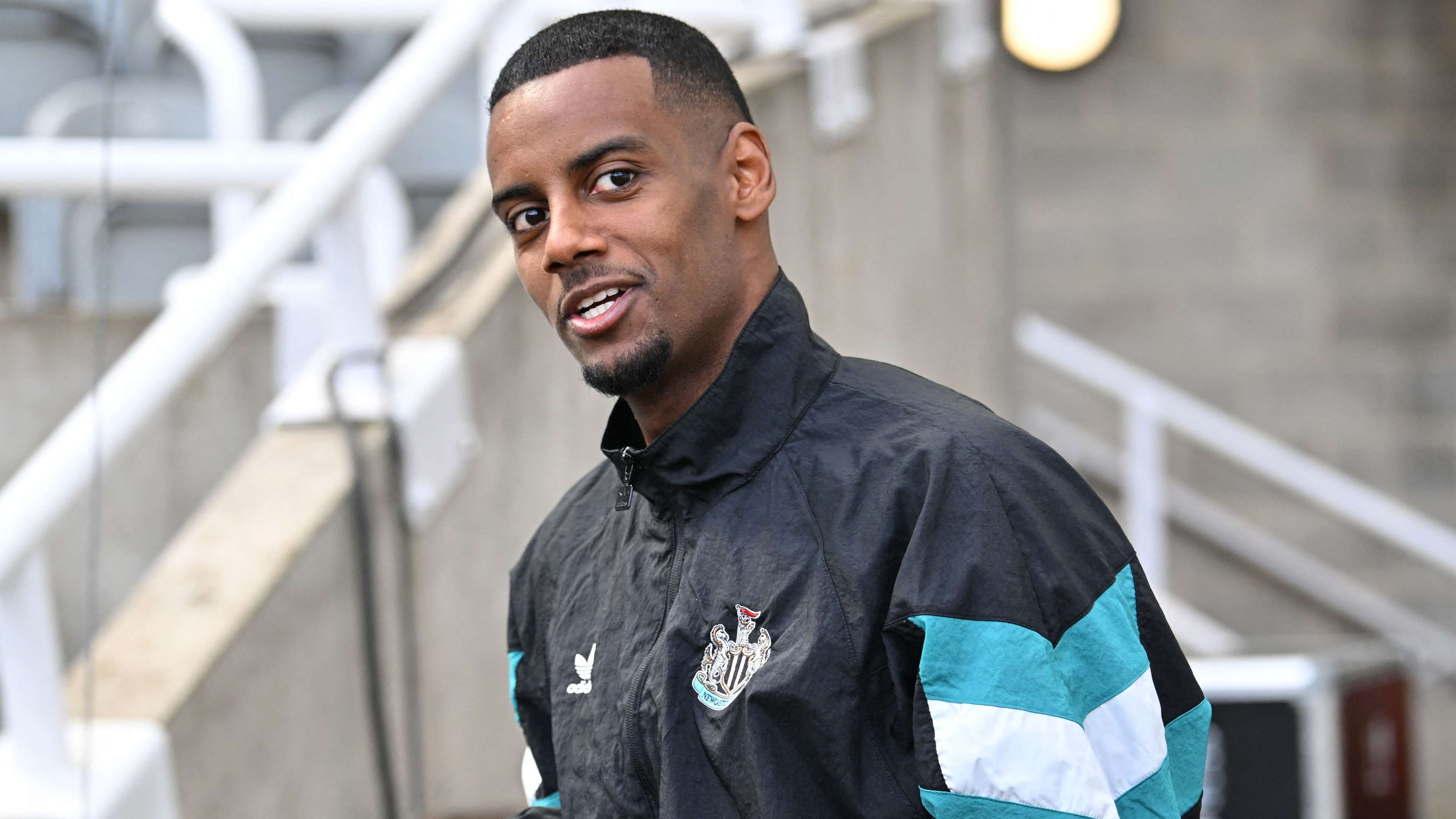 Isak agrees to talks with Ali-Hilal despite Liverpool links  