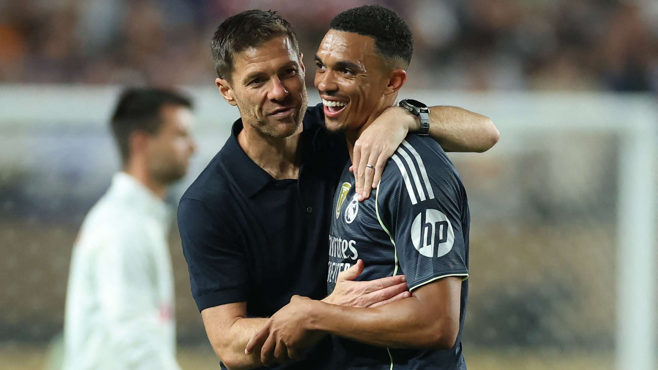 Alonso defends Alexander-Arnold and praises 'trademark' move  