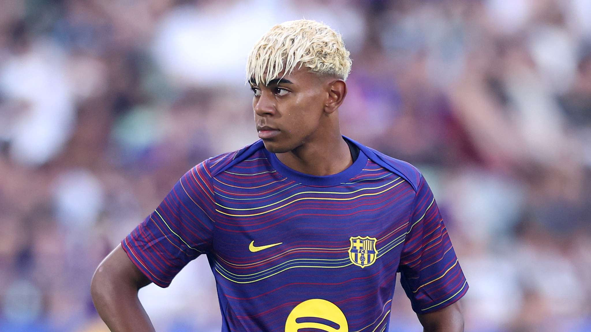Yamal warned to stay out of trouble by Barcelona legend  