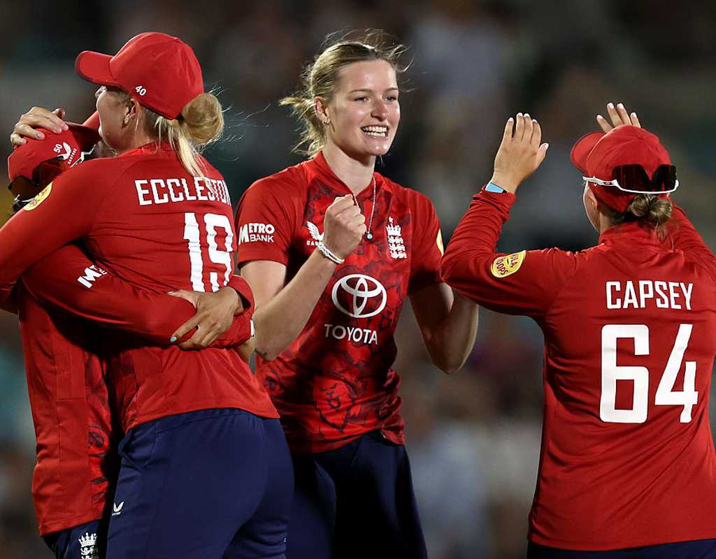 Dunkley, Wyatt-Hodge and Filer help England keep series alive  