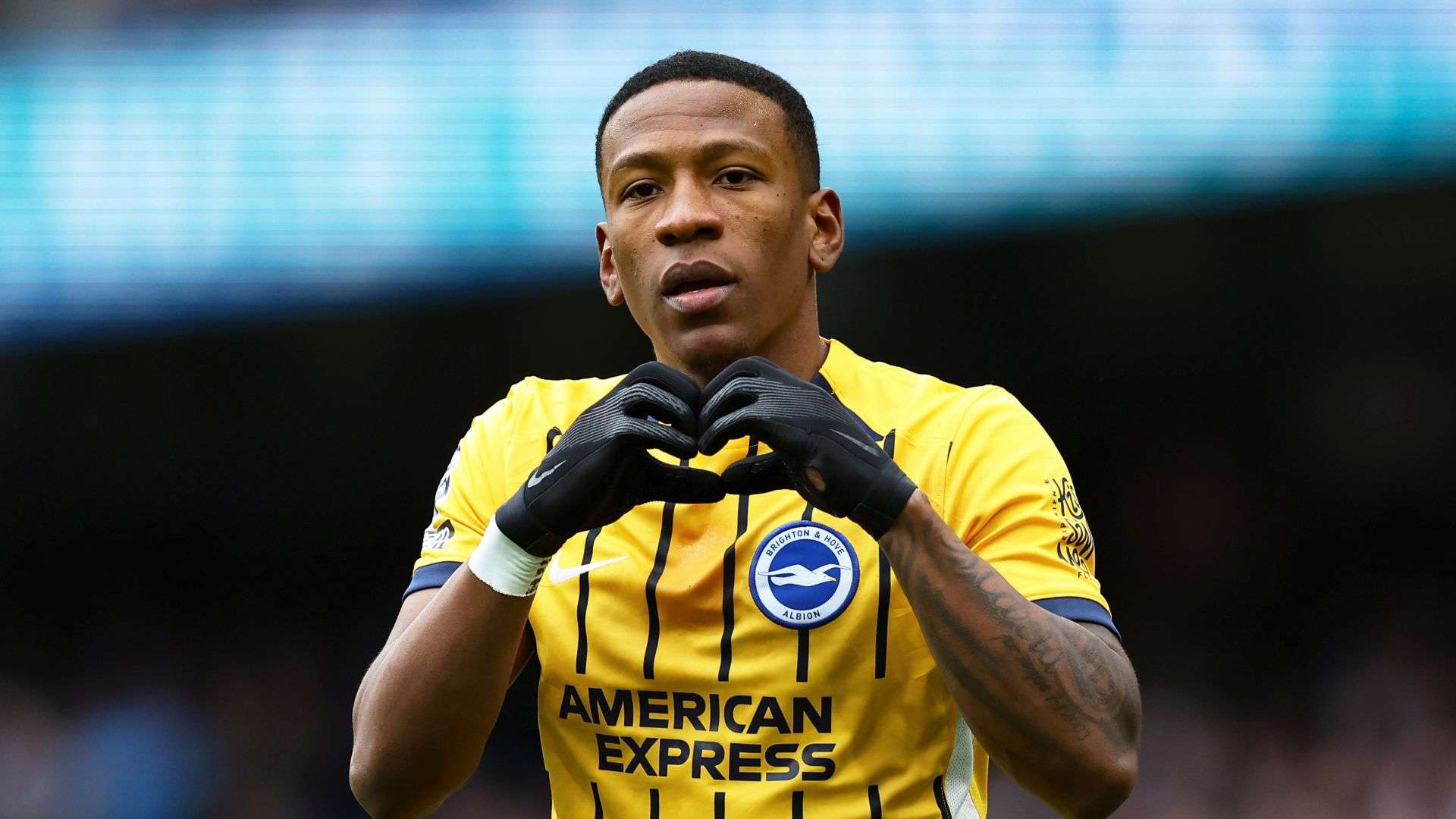Estupinan lands in Milan for medical ahead of move from Brighton  