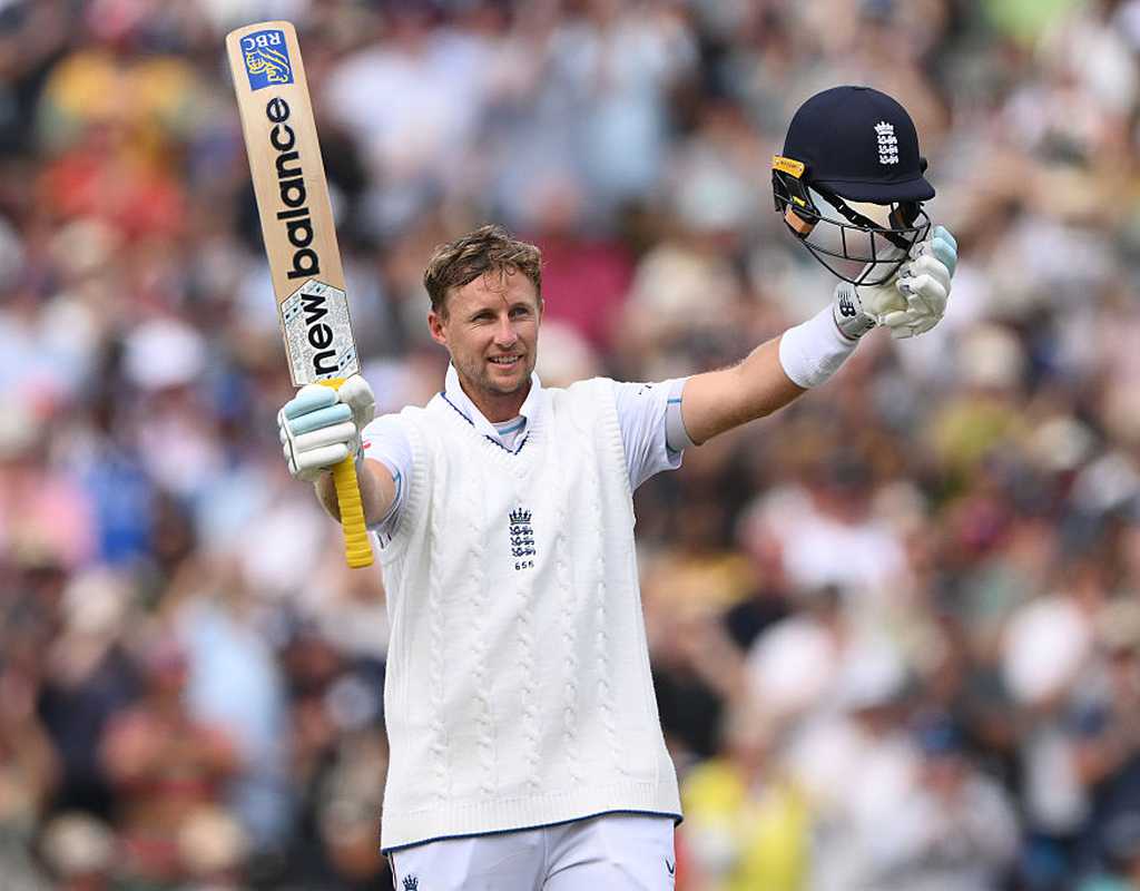 Root becomes second to only Tendulkar as England amass lead  