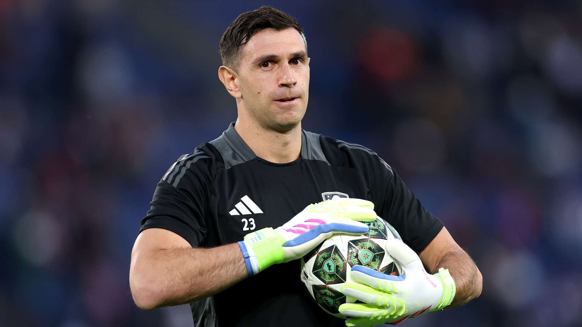 Chelsea urged to beat Man Utd to Martinez signing  