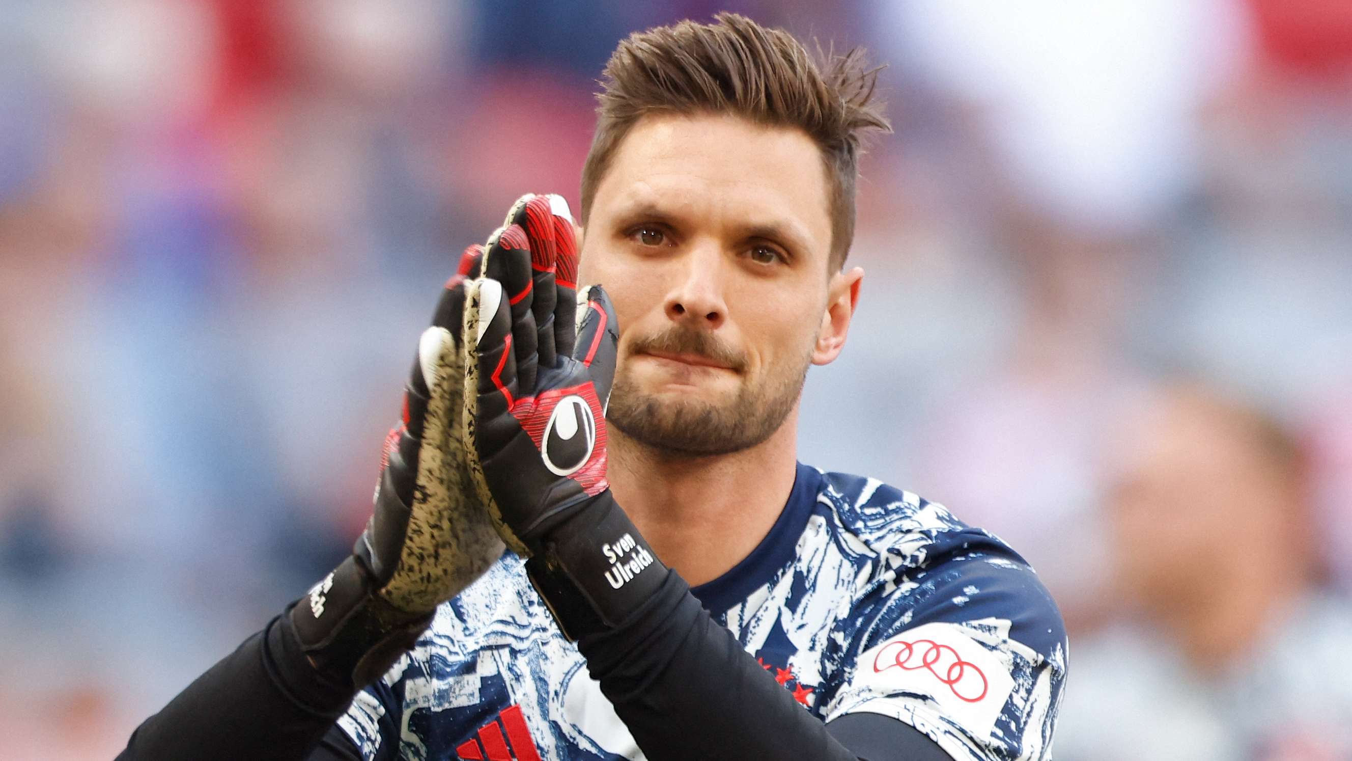 Bayern goalkeeper announces tragic death of son  