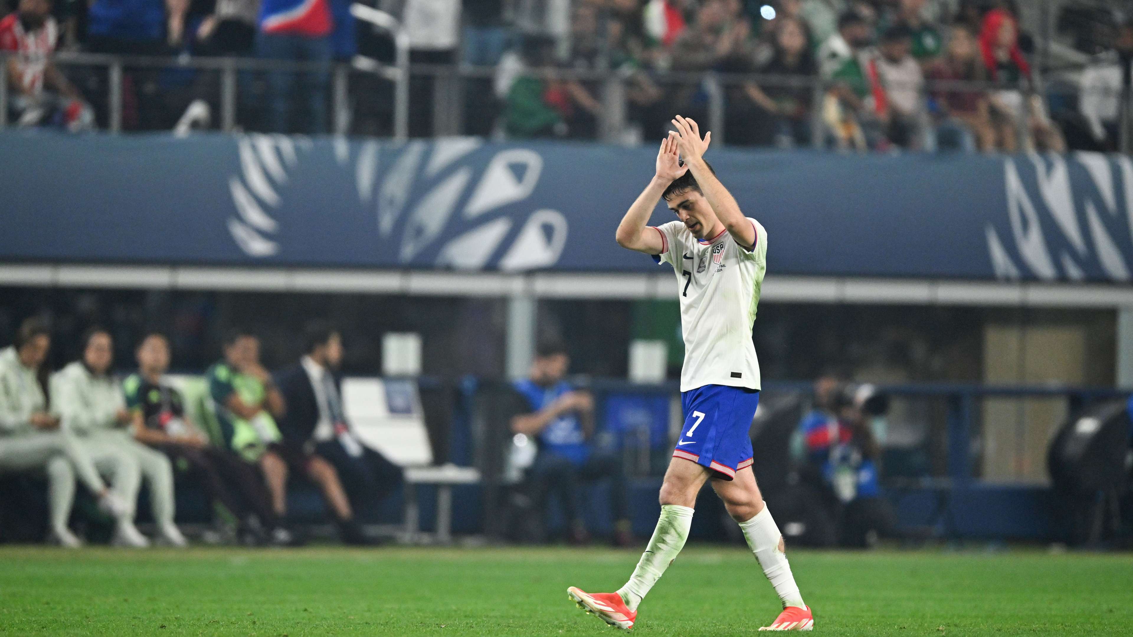 Lalas sees redemption if Reyna can break free from Dortmund  