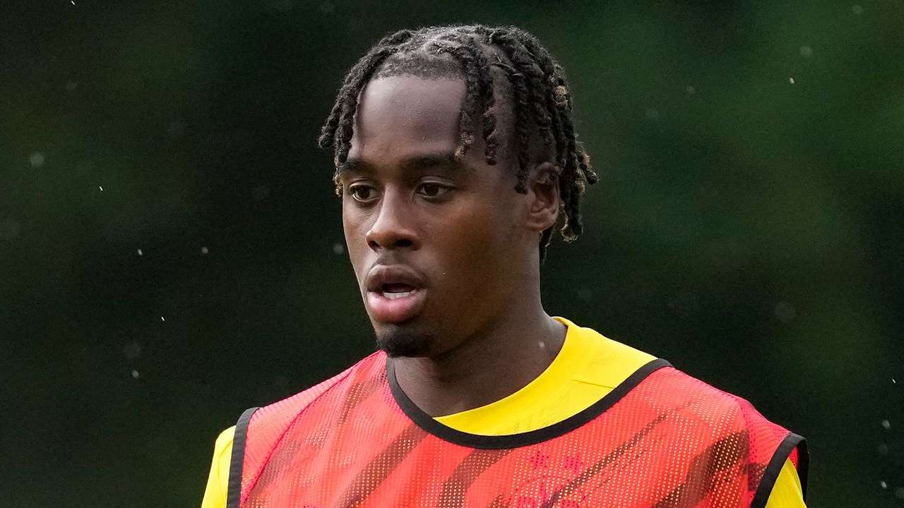 Chelsea confirm iconic shirt number for new signing Gittens  