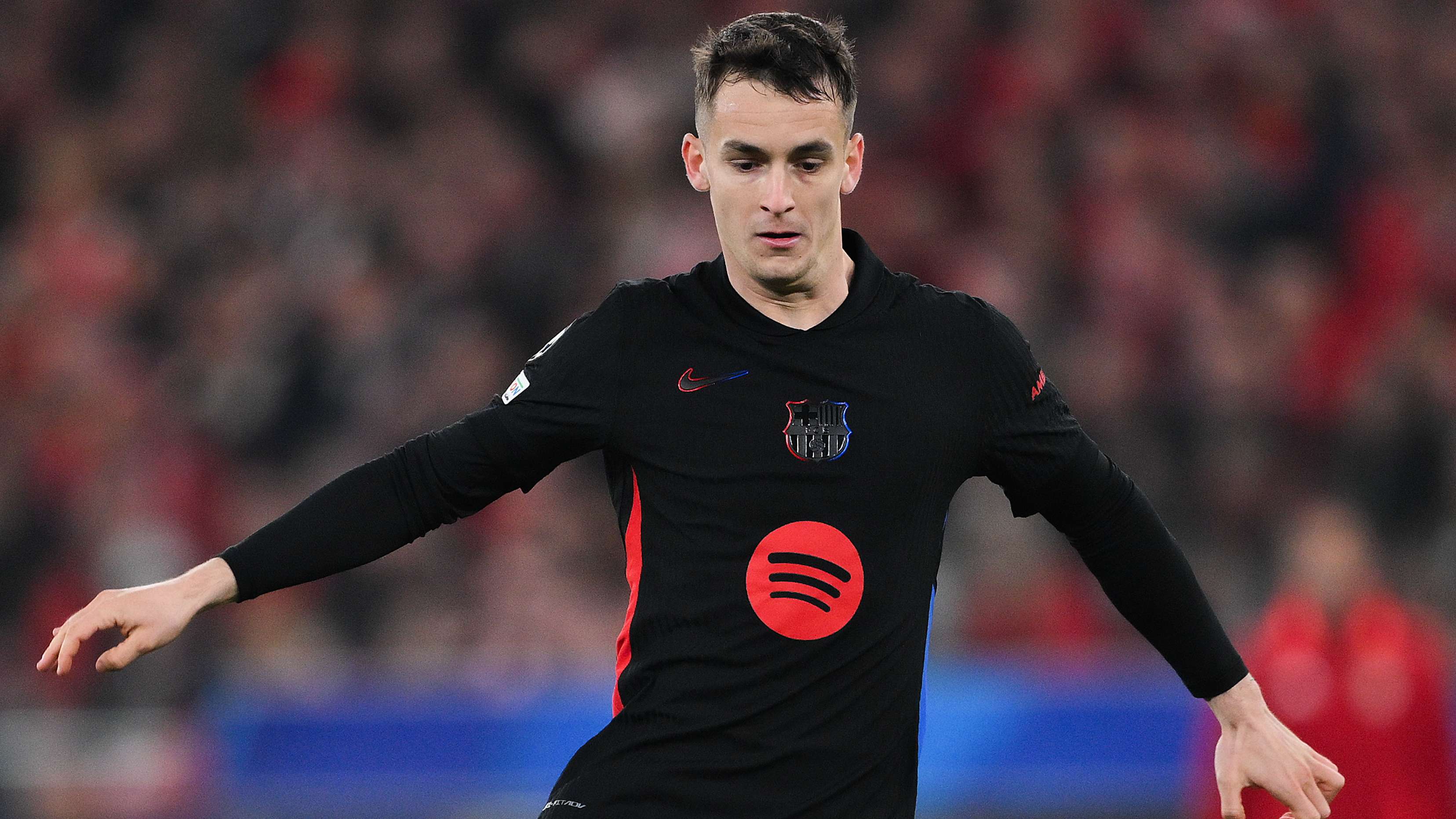 West Ham eye two Barcelona players  