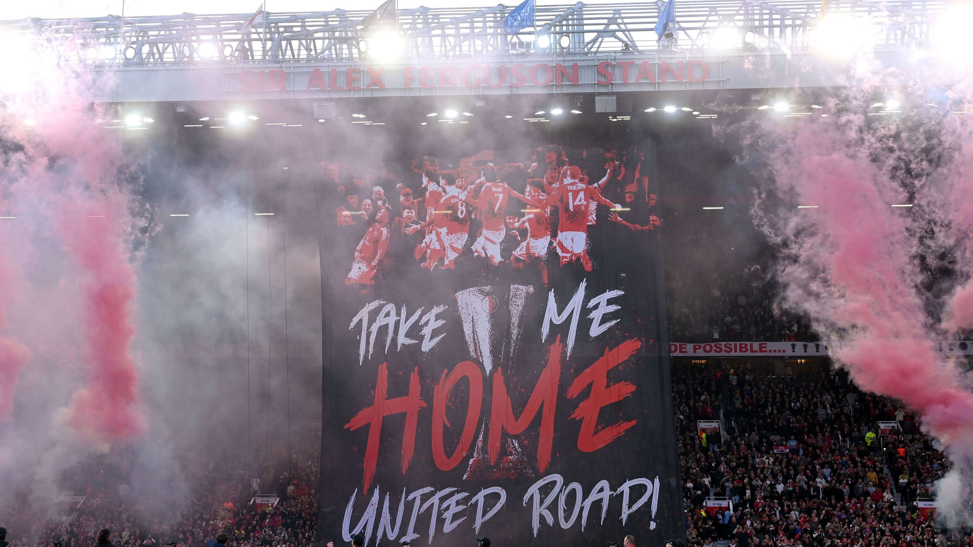 Fortress Old Trafford?! Man Utd mull move to boost atmosphere  