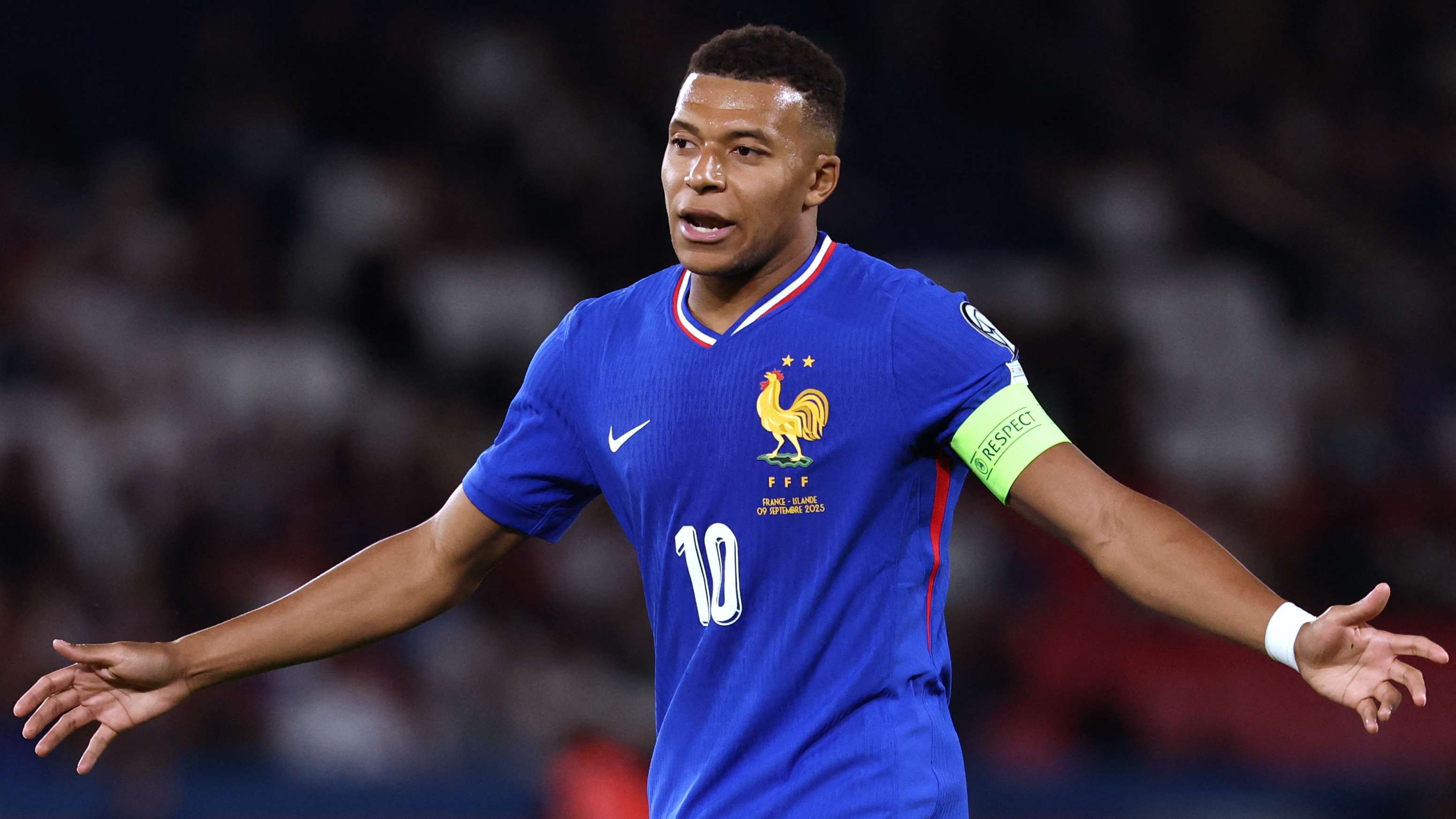 Mbappe hailed as 'selfless leader' by Deschamps  
