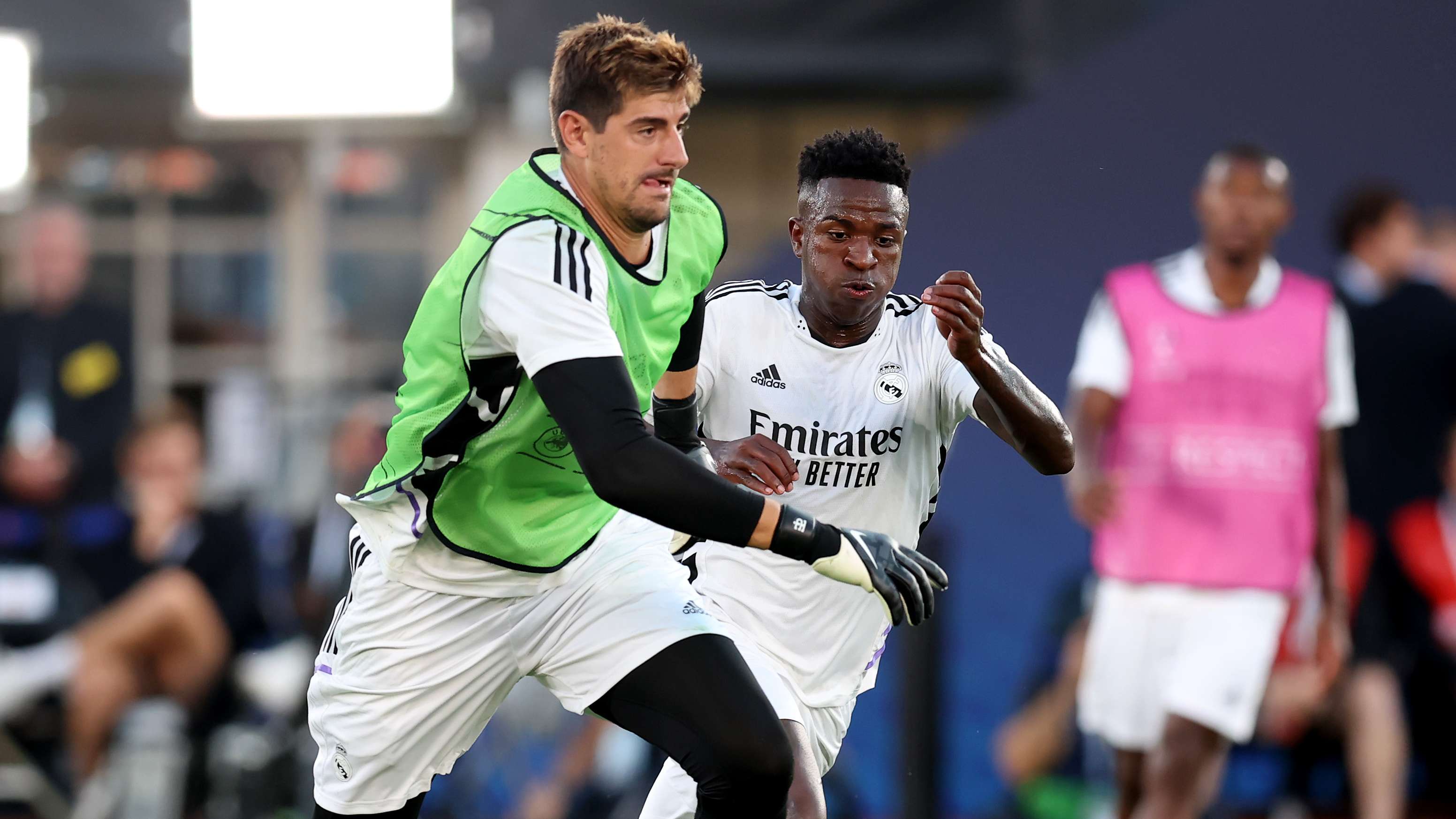 Courtois says Vini Jr. copies Costa & Hazard to deal with opponents  