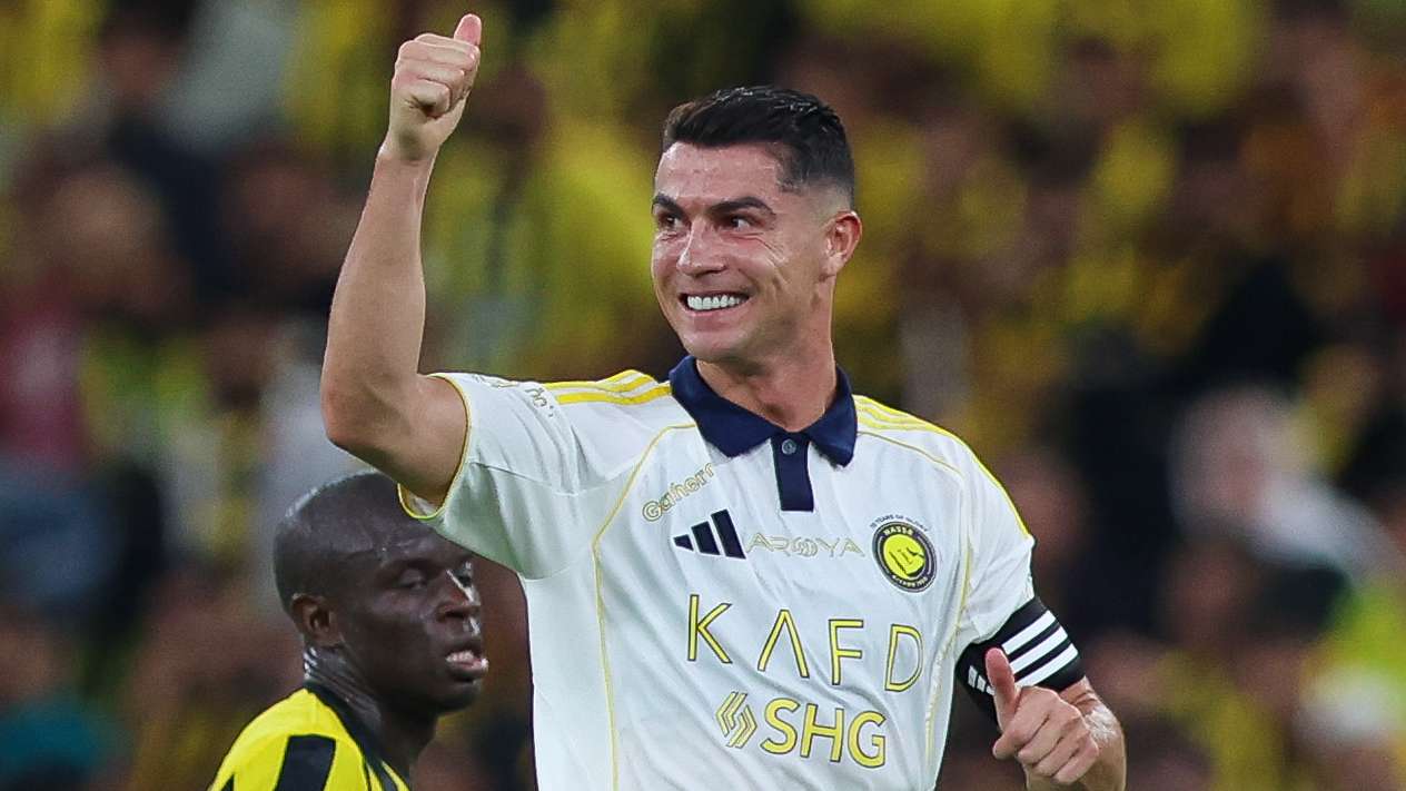 Ronaldo 'analysed bottles of water' as chief explains why he's 'different'  