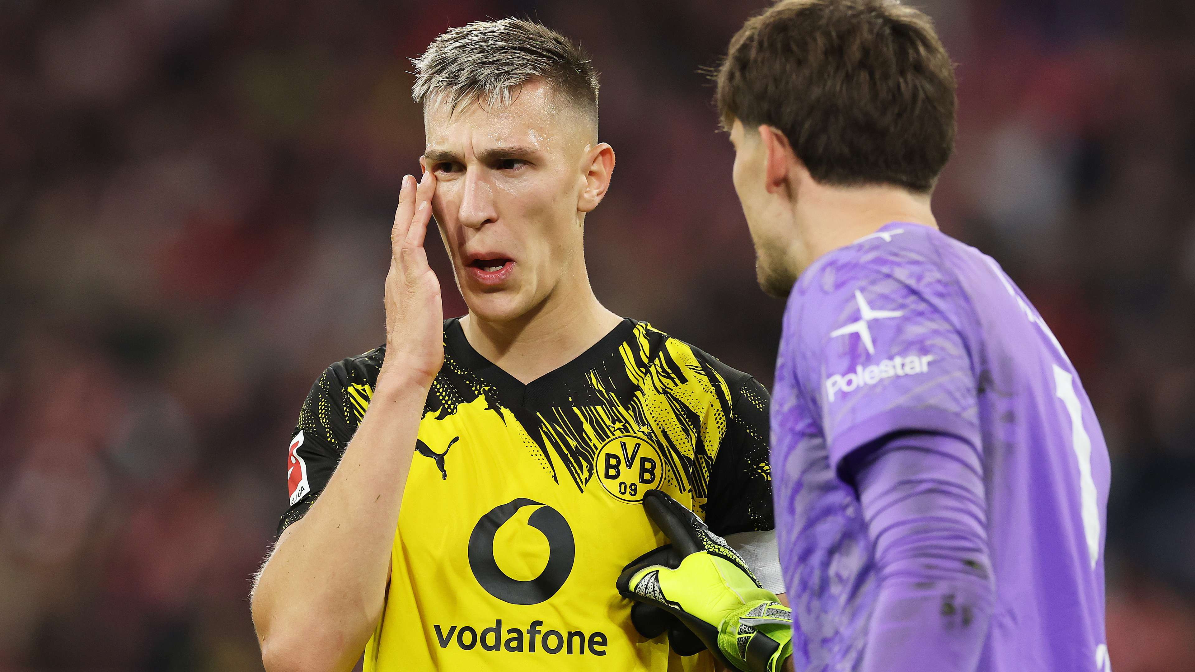 Bayern target playing 'wait and see' game over Dortmund contract  