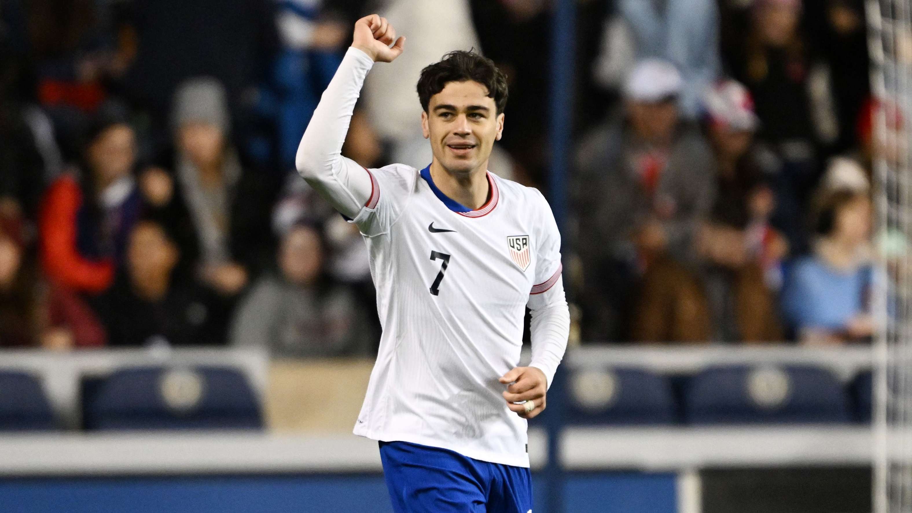 Reyna back with a bang in WC audition in U.S. win  