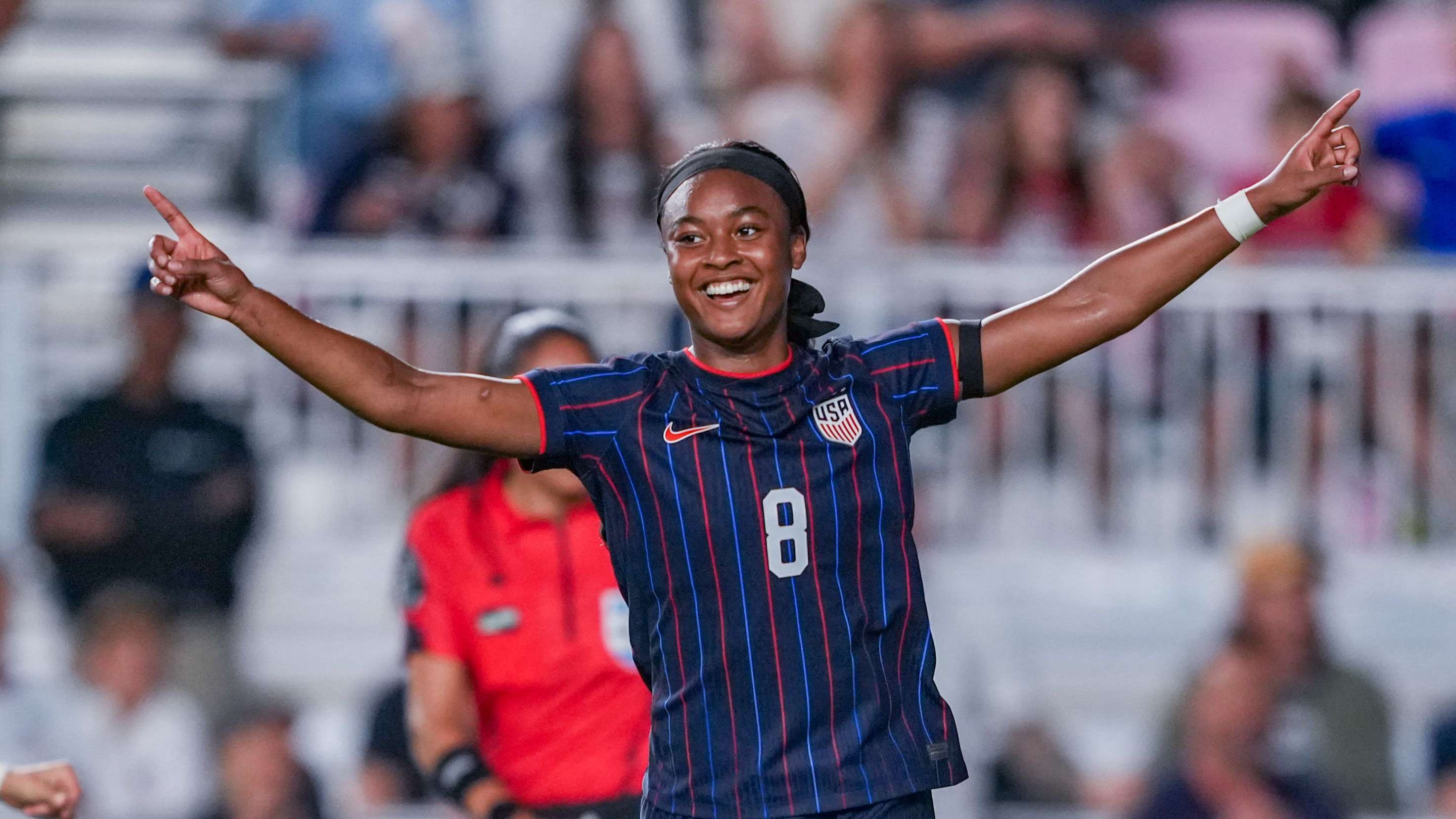 Shaw moves past struggles with impressive showing vs. Italy  