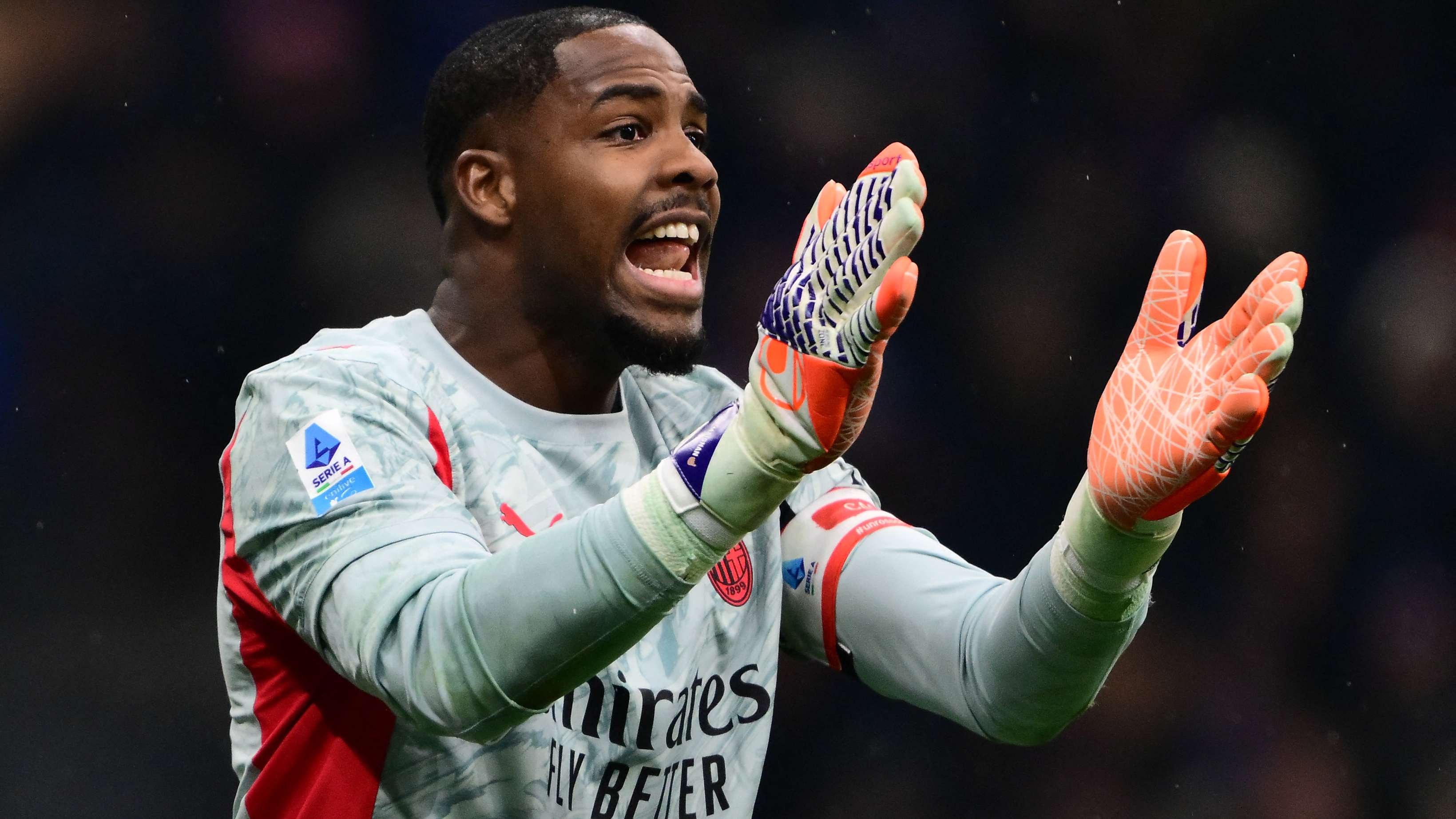 Chelsea set for Maignan snub as goalkeeper makes transfer call  