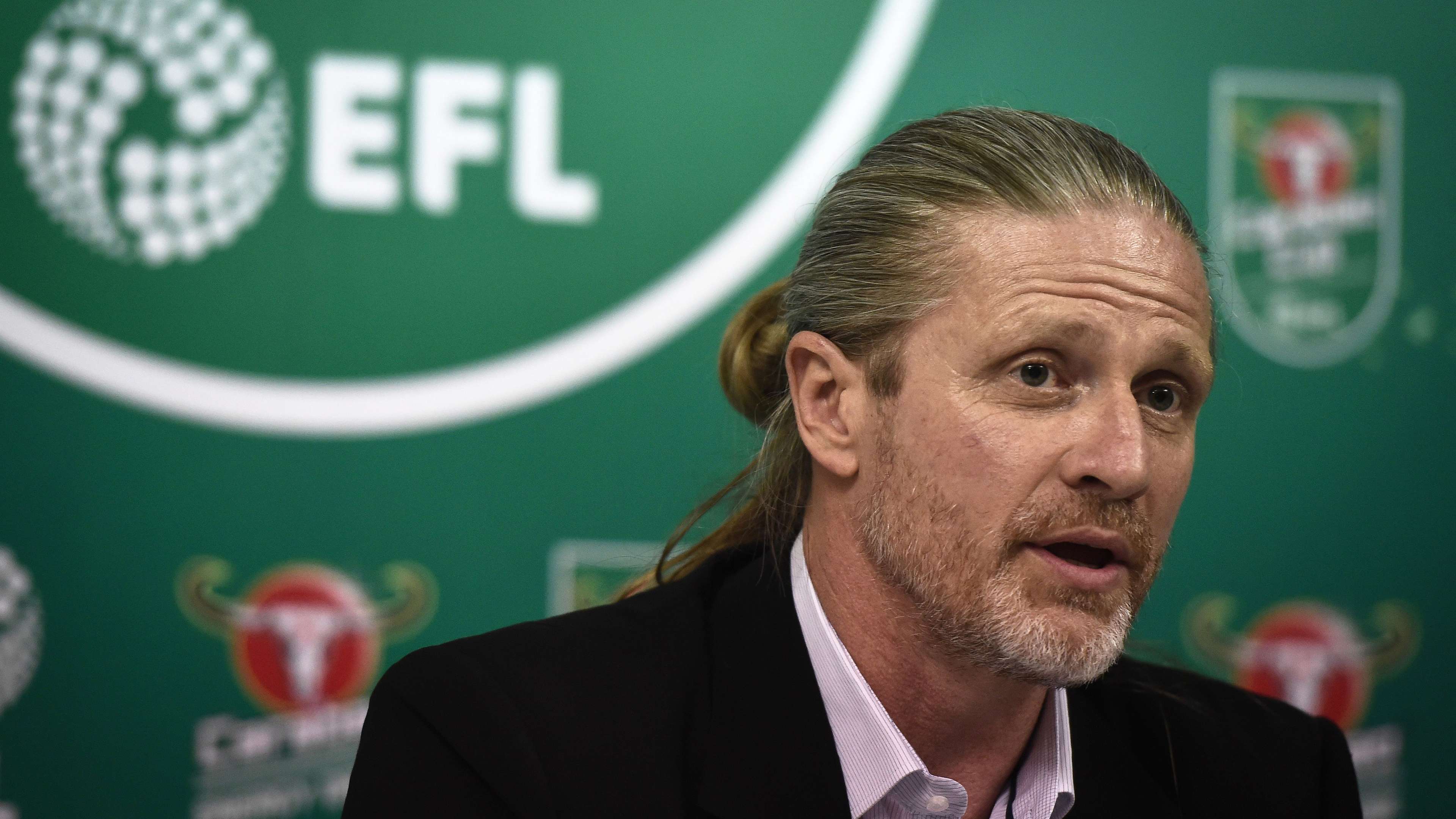 'I love him' - Petit says Arsenal need Man Utd star to win title  