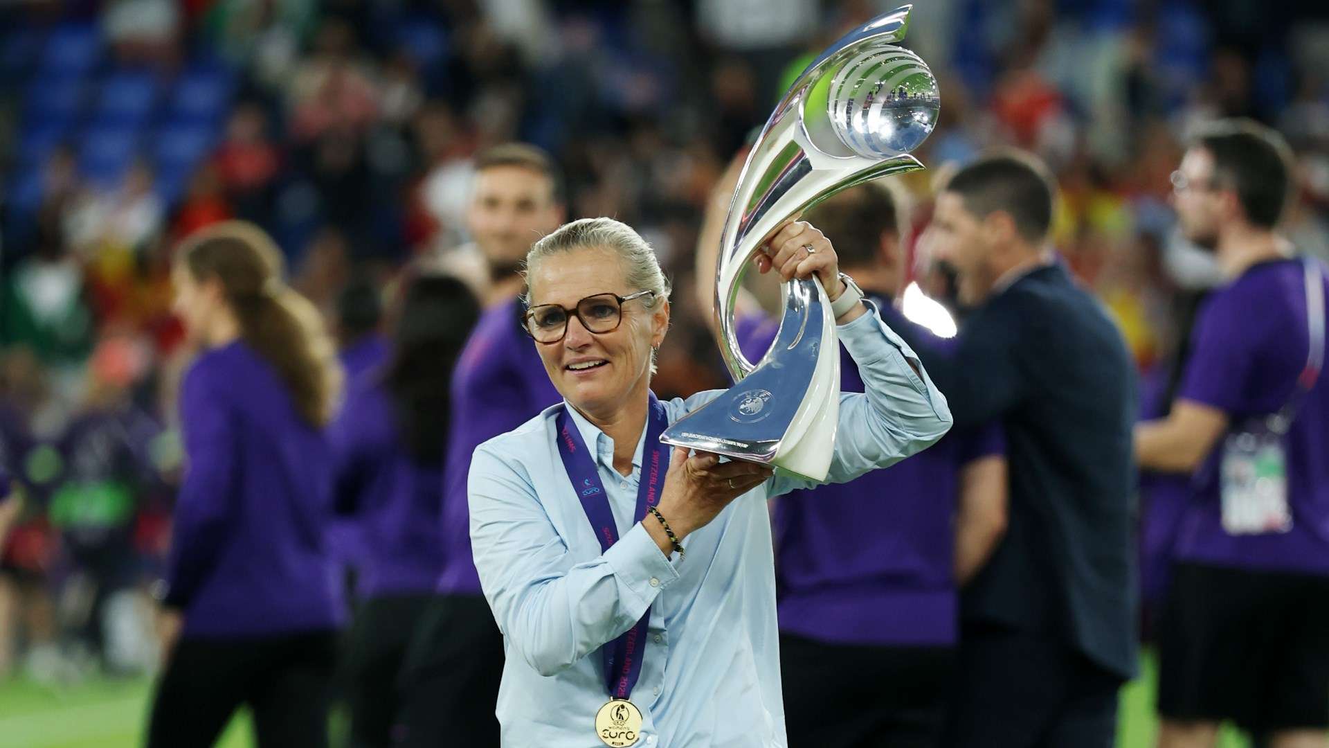 Concern for Chelsea & England as Bronze injury revealed  