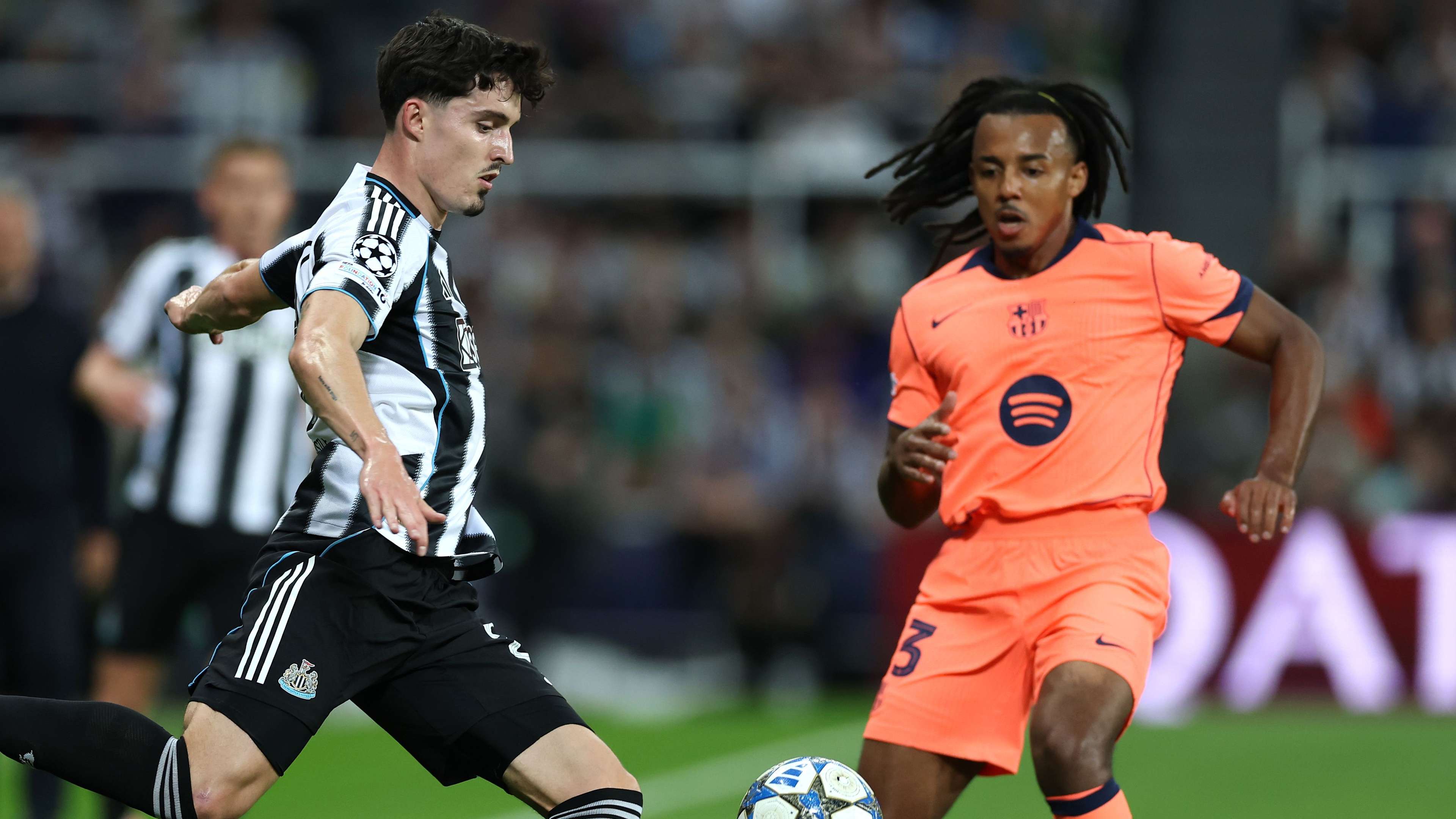 Deco demands Barca perfection against Newcastle  