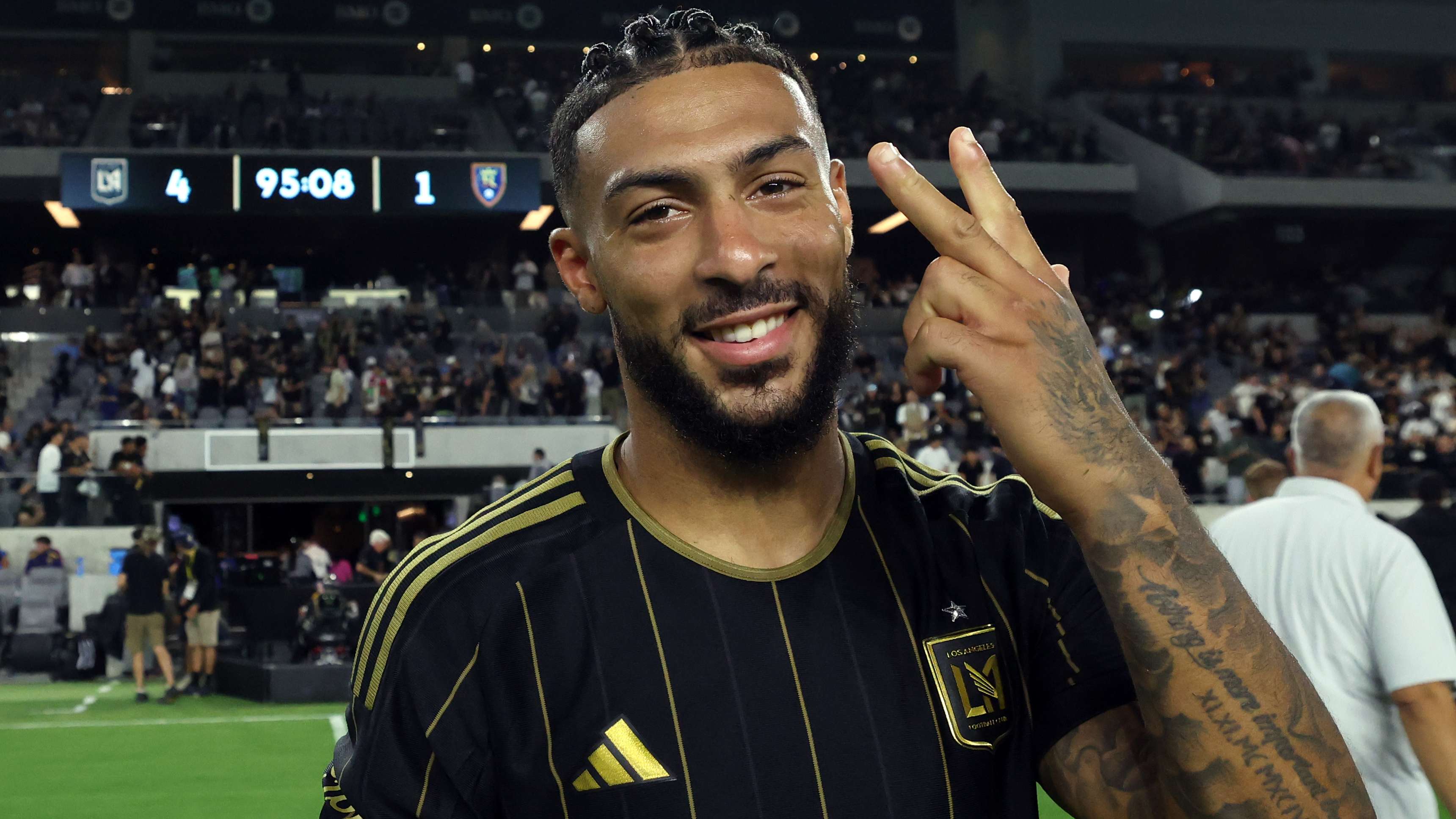 Bouanga signs new LAFC deal following offseason interest  