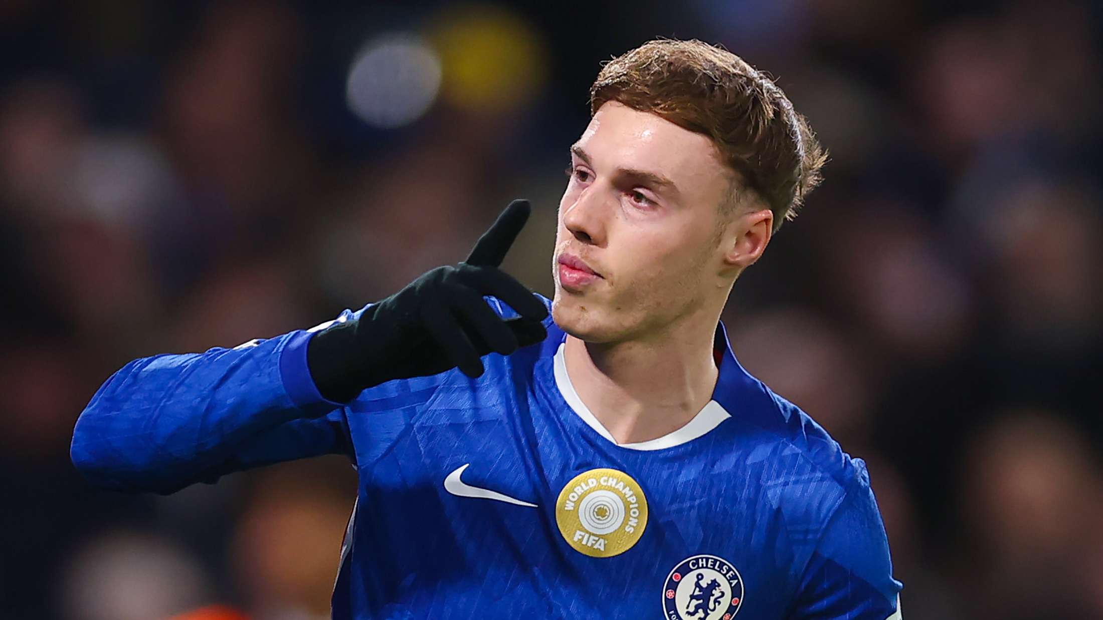 Palmer's V-Day getaway! Chelsea star jets off to Dubai  