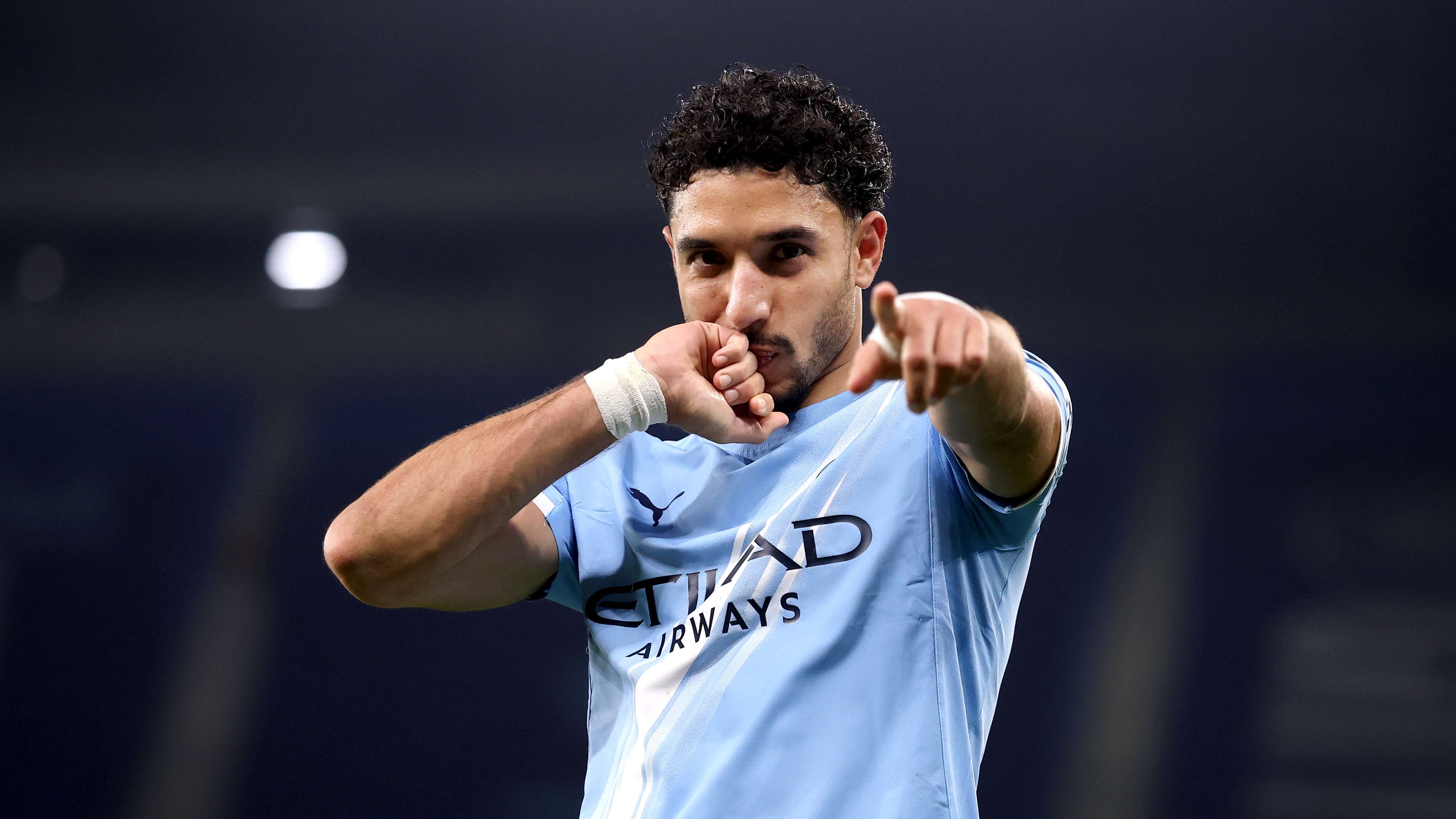 Barca eye Man City star as Alvarez alternative  