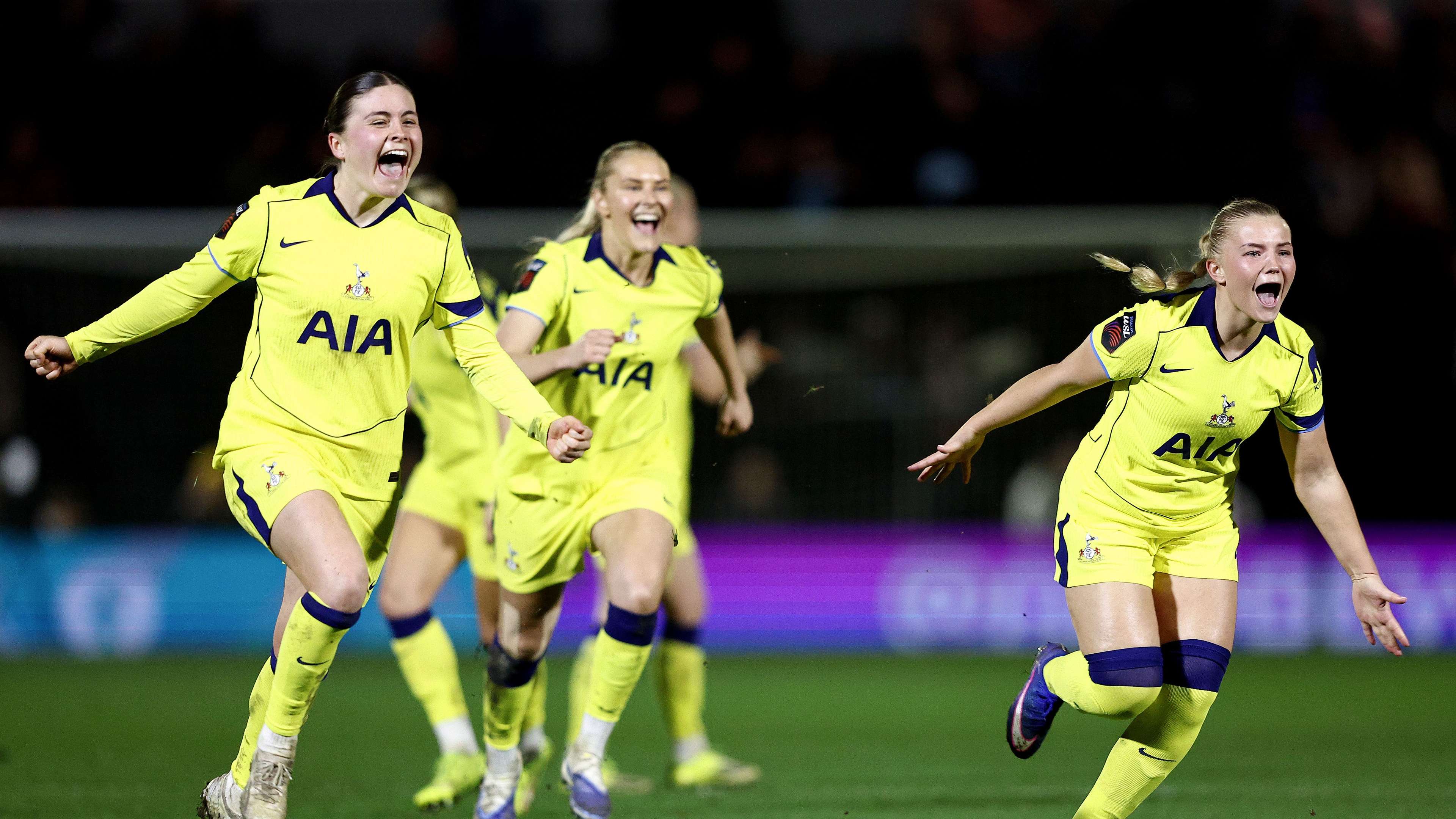 Spurs survive shootout drama to book Chelsea clash  