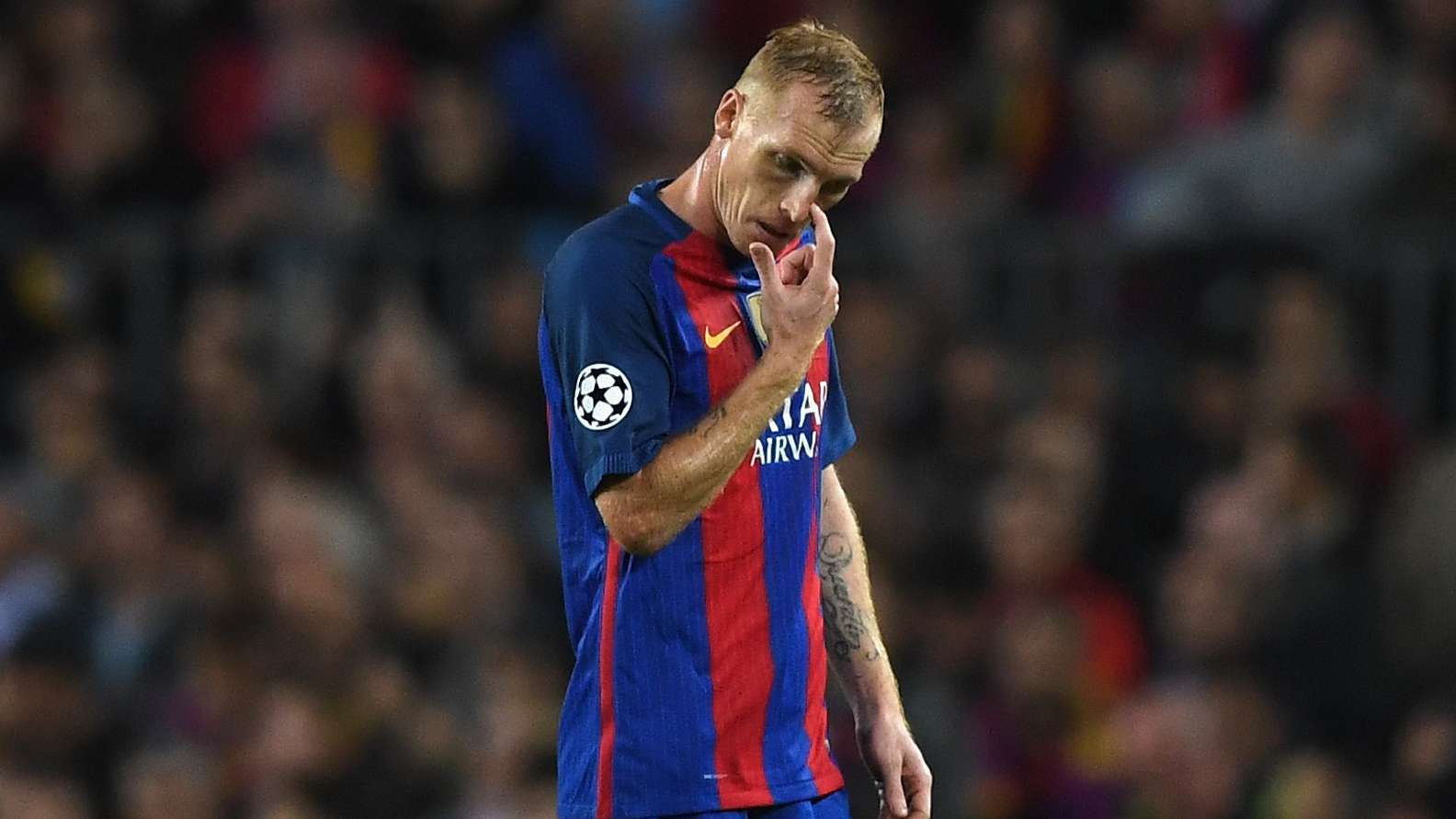 Ex-Barca star explains working in sports shop amid mental health battle  