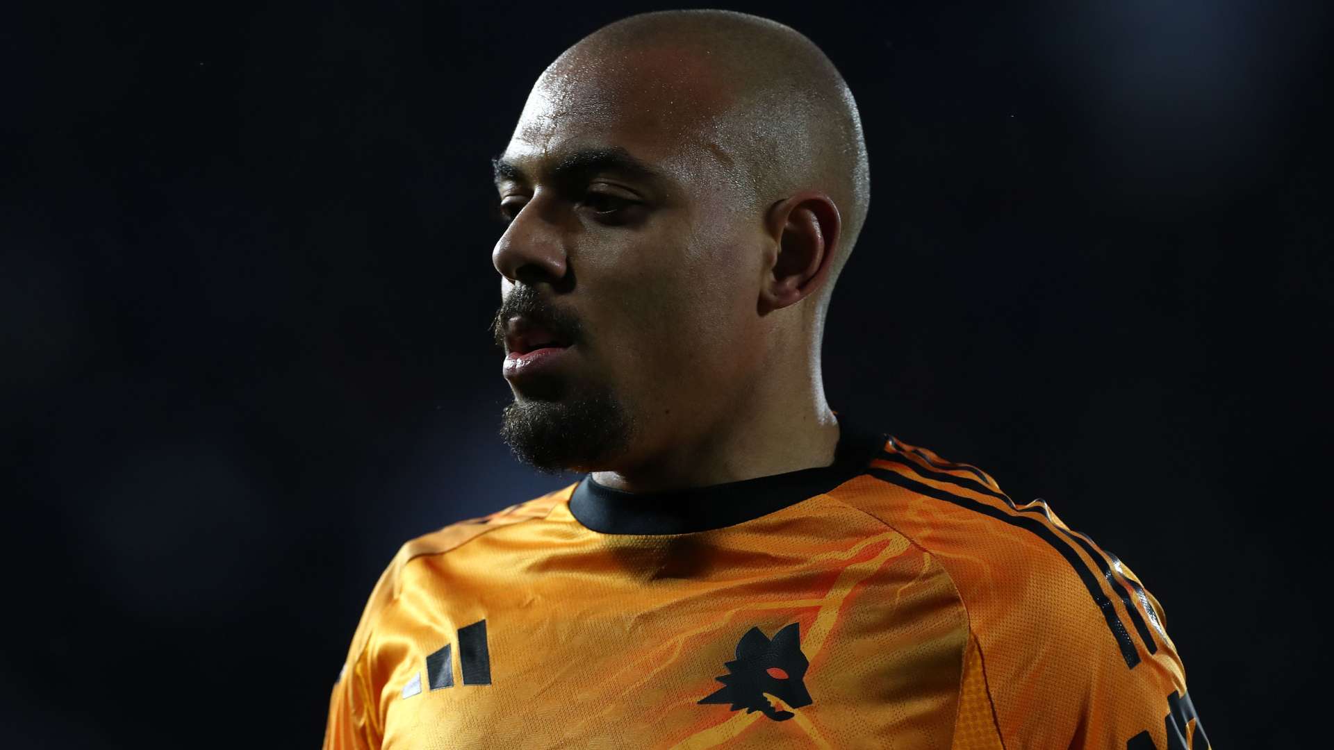 Why did Malen take the penalty in the Como v Roma match instead of Pellegrini?  
