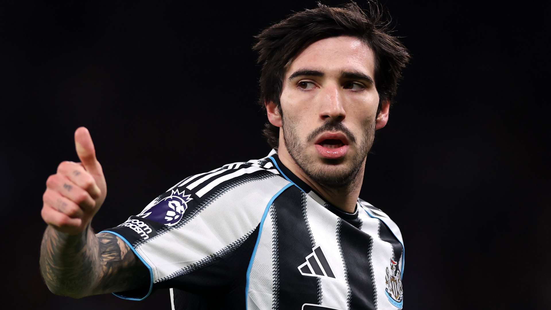 Man Utd ready to fight Man City for £100m Tonali  