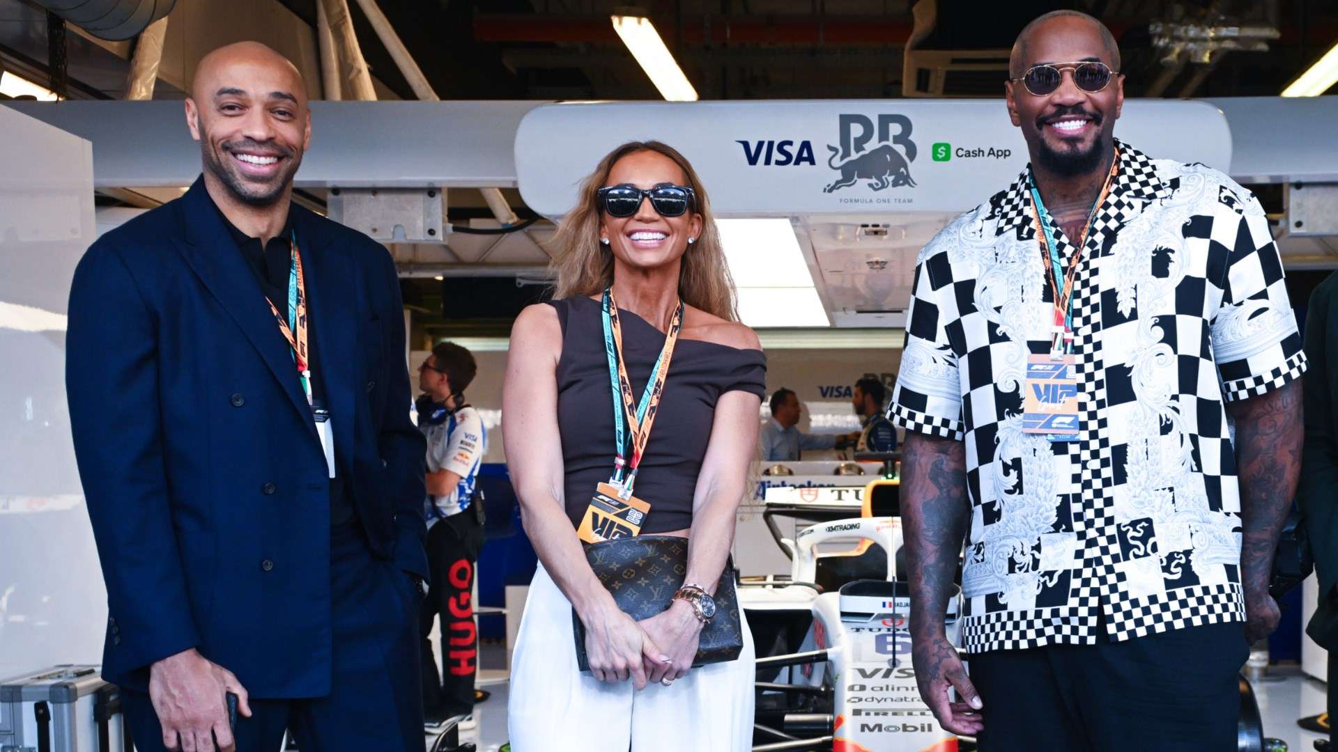 Kate Scott's husband offers to help Henry make boxing debut  
