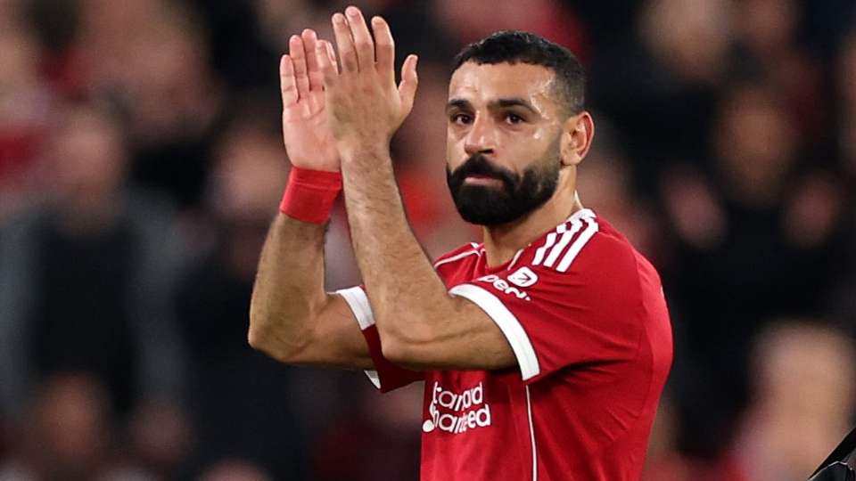 Slot delivers Salah update after Liverpool star asks to be subbed  