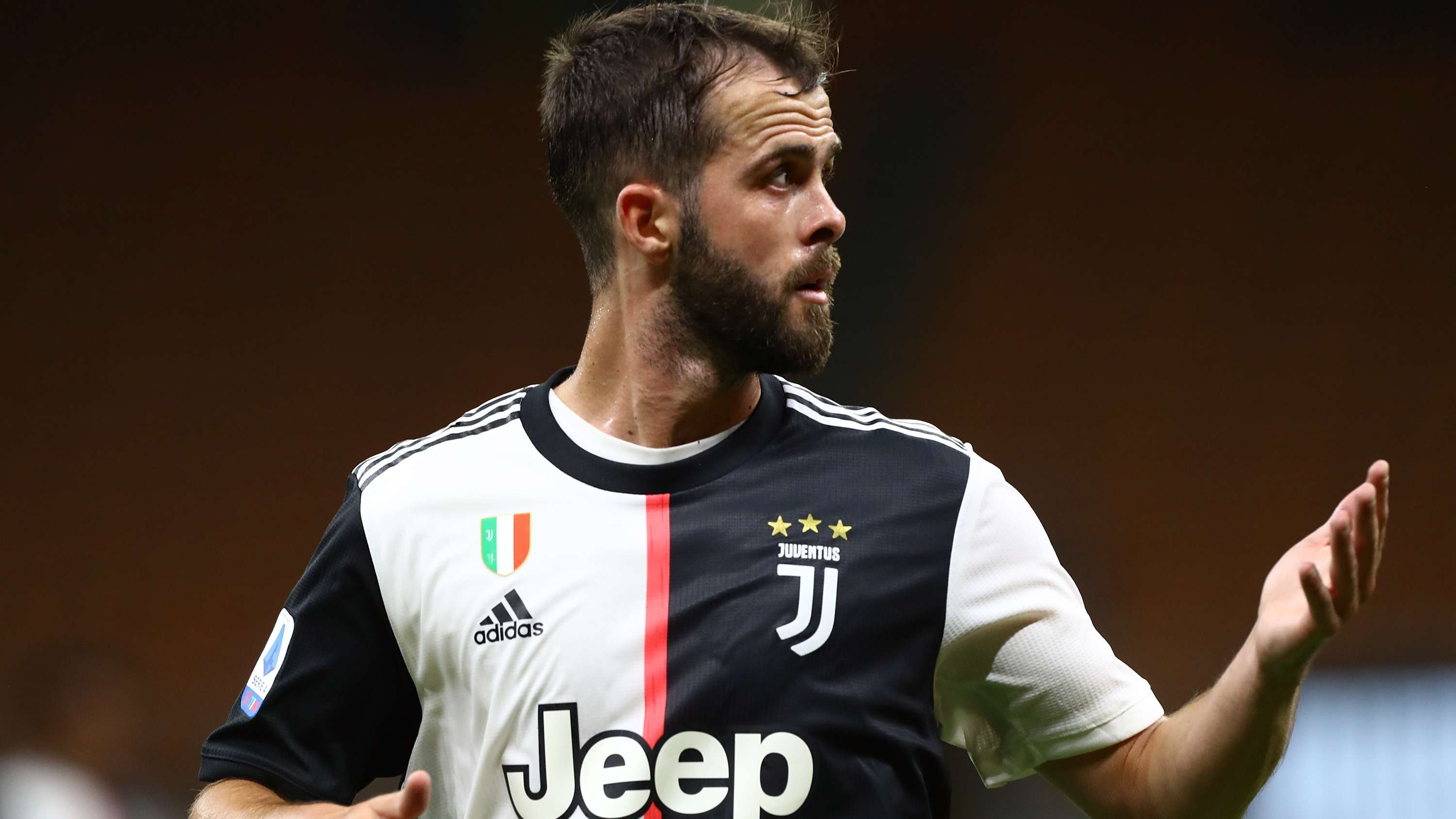 Pjanic: "Roma and Juve in the Champions League? It'll be tough – Como are in the mix."  