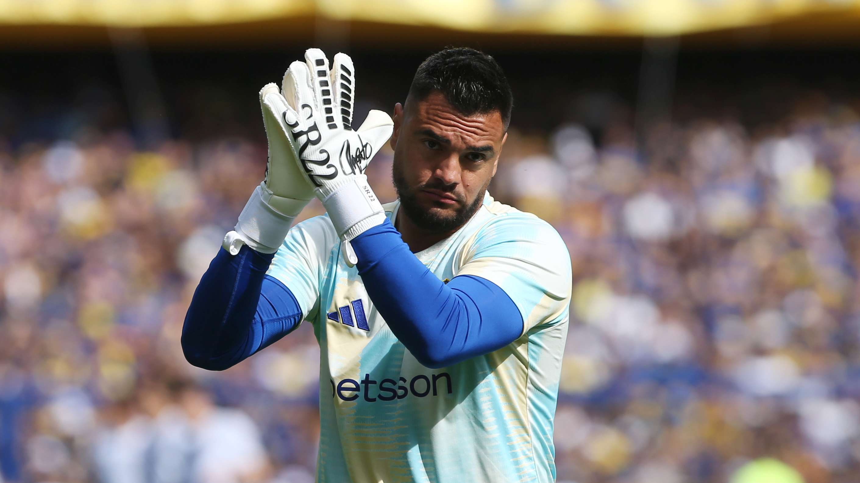 Ex-Man United goalkeeper retires due to 'family reasons'  