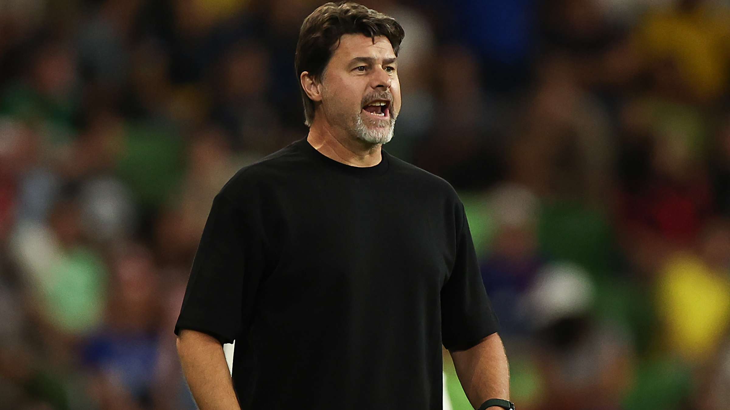 📽️ | Spurs fans serenade Pochettino in flight to clash vs Atletico  
