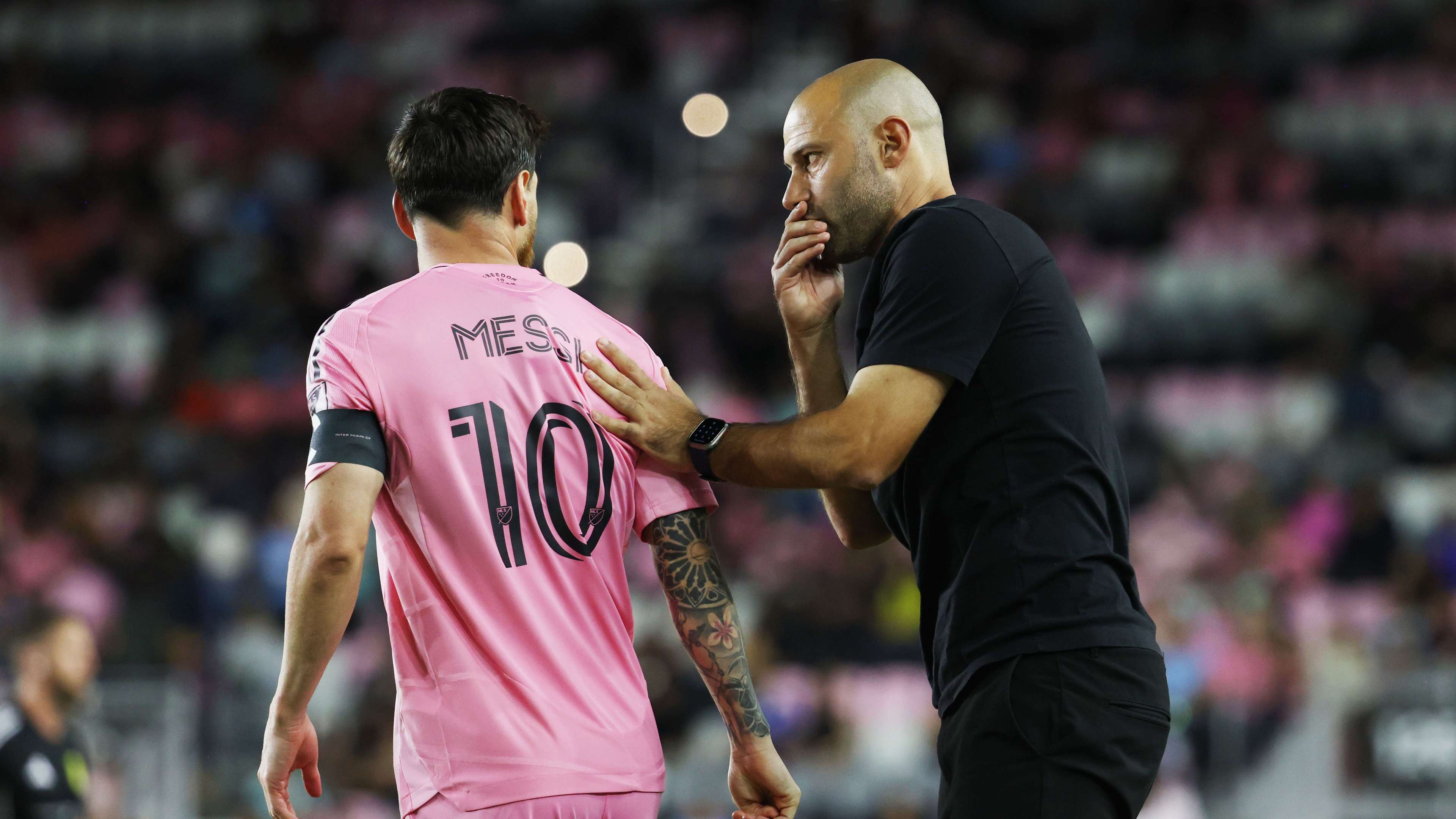 Mascherano 'taken for granted because he coaches Messi'  