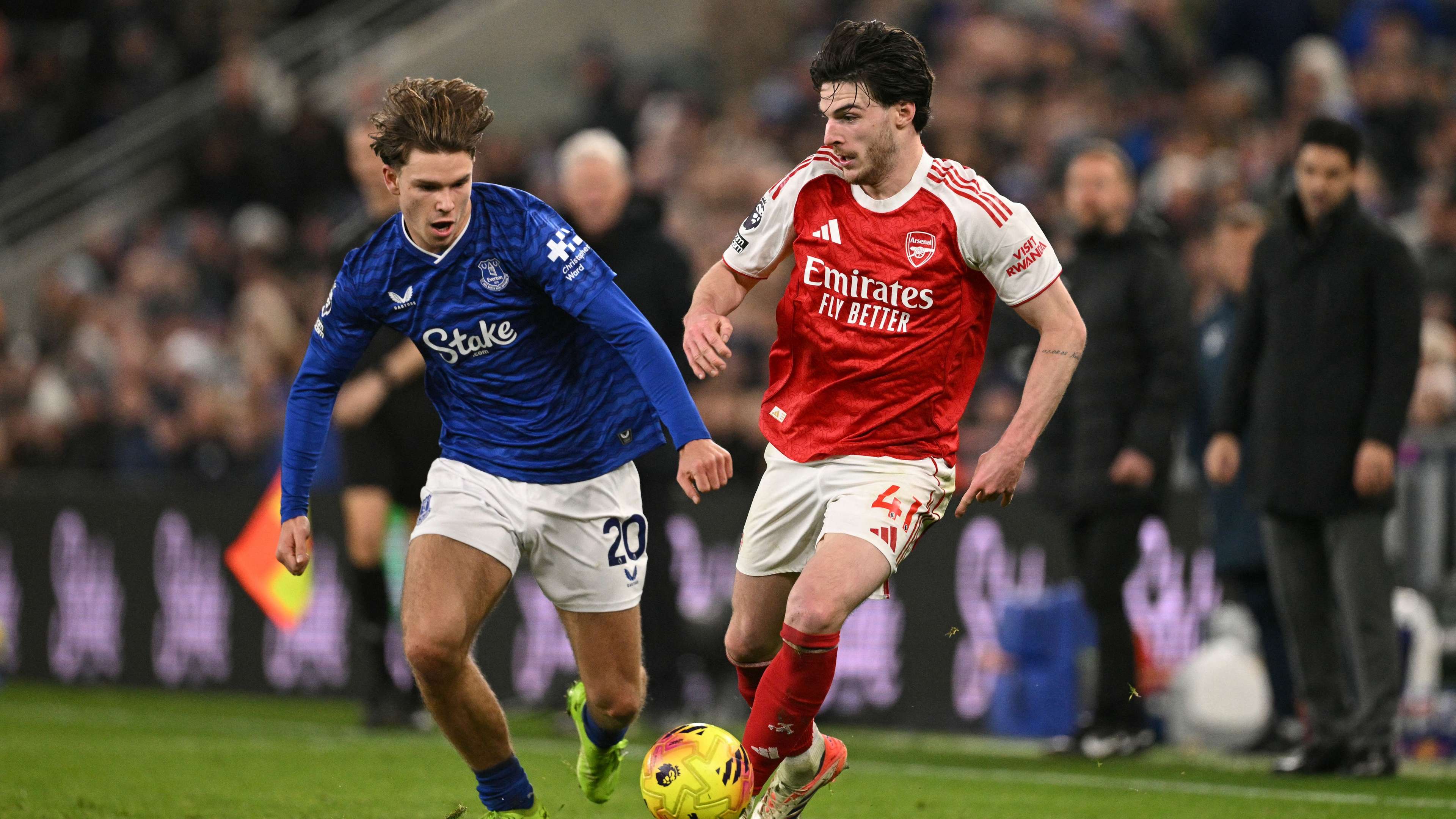 Why Arsenal & Chelsea games kick off at 17.30 today  