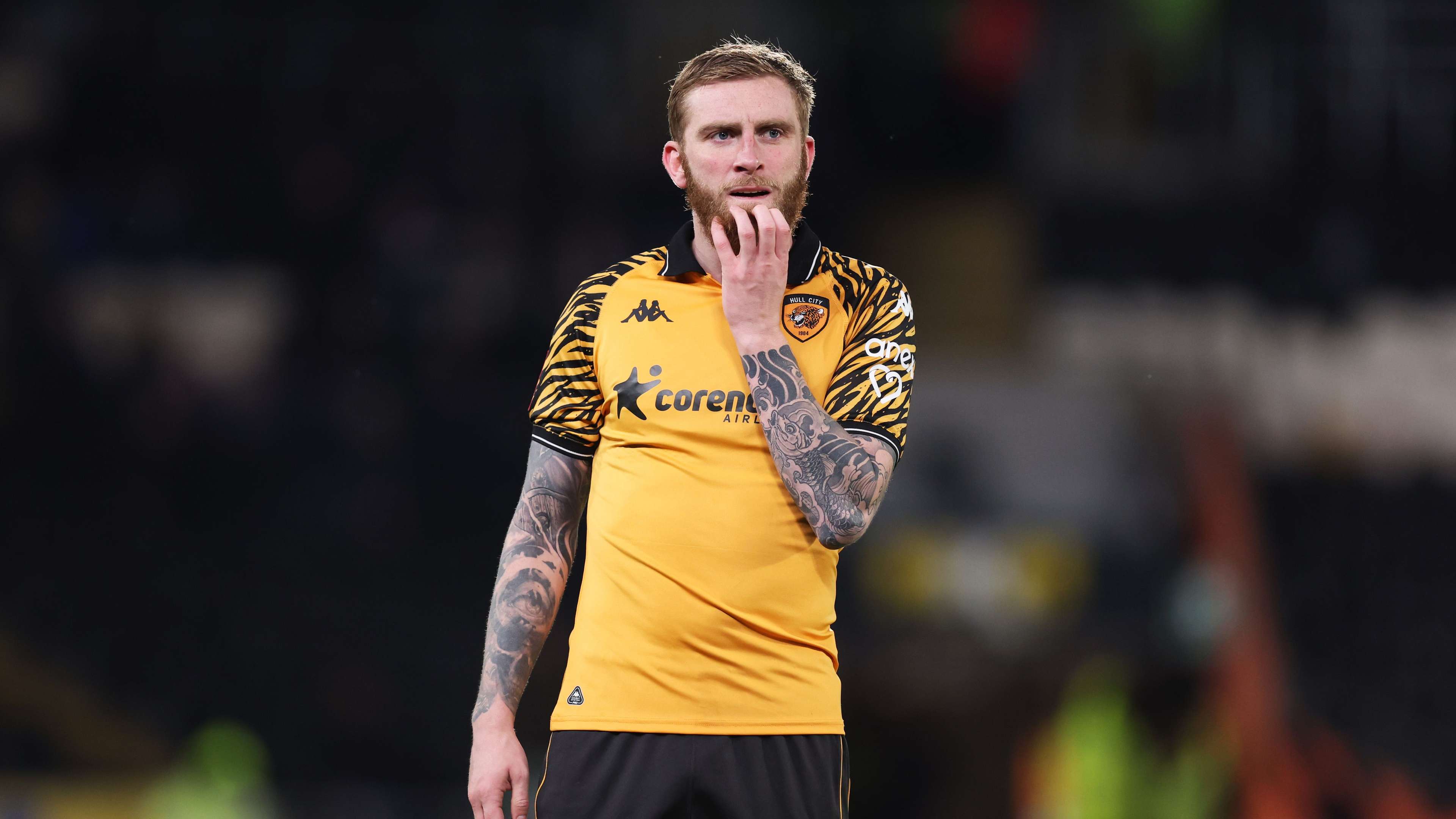 📽️ | McBurnie vomits on pitch after caffeine gel mishap  