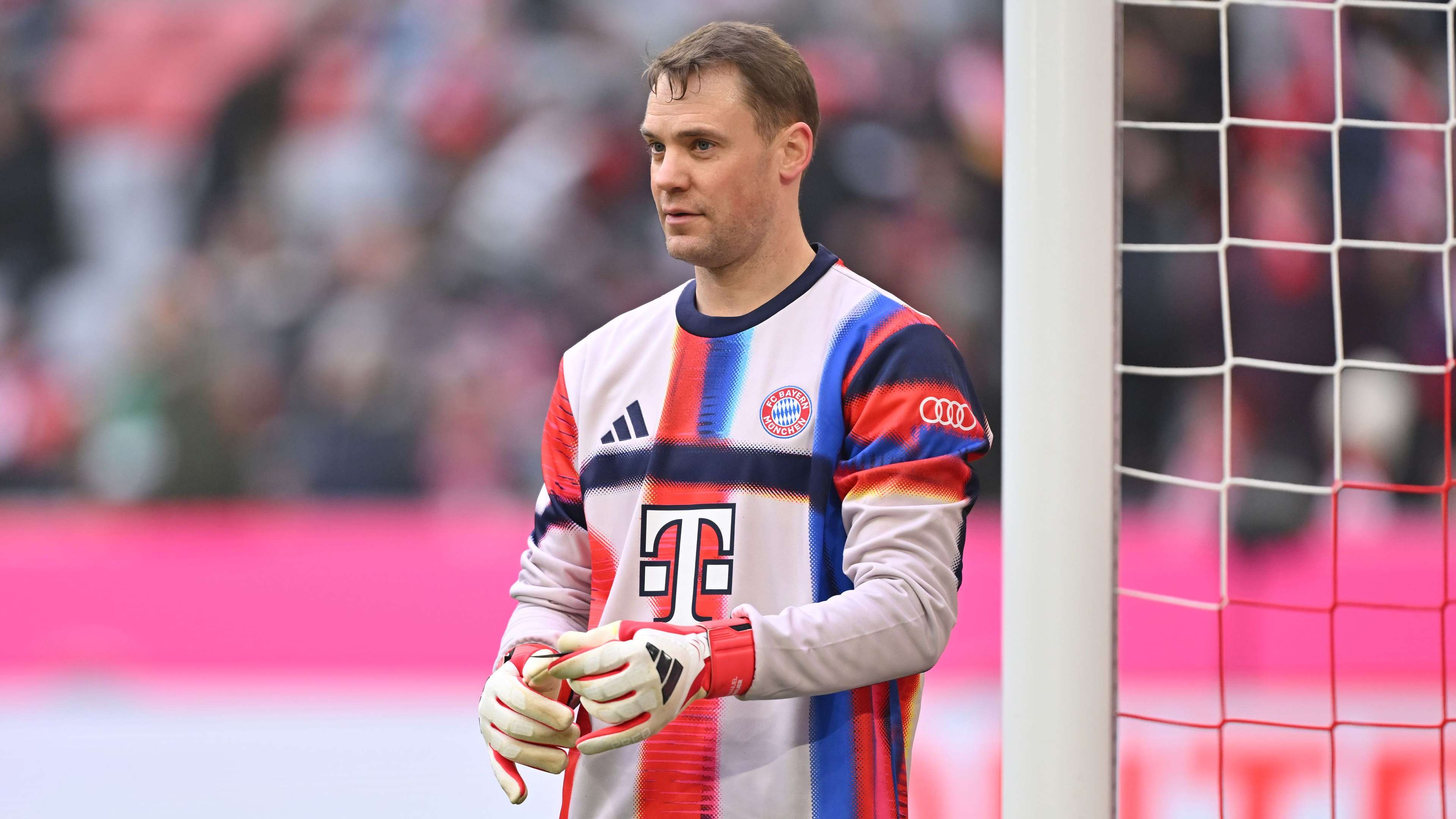 Buffon predicts five more years for Neuer  